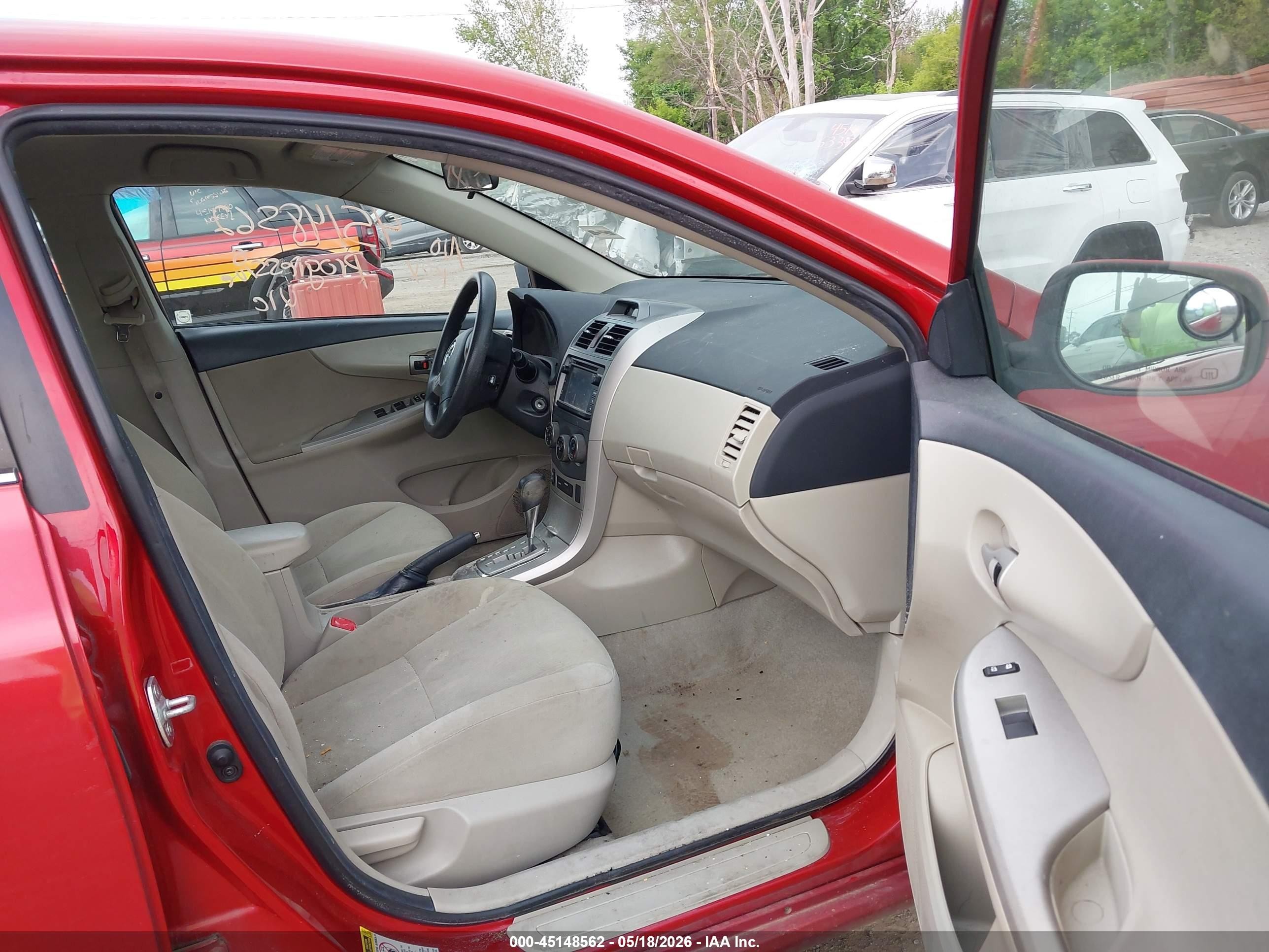 2013 Toyota Corolla Le Red vin: 5YFBU4EE5DP202238