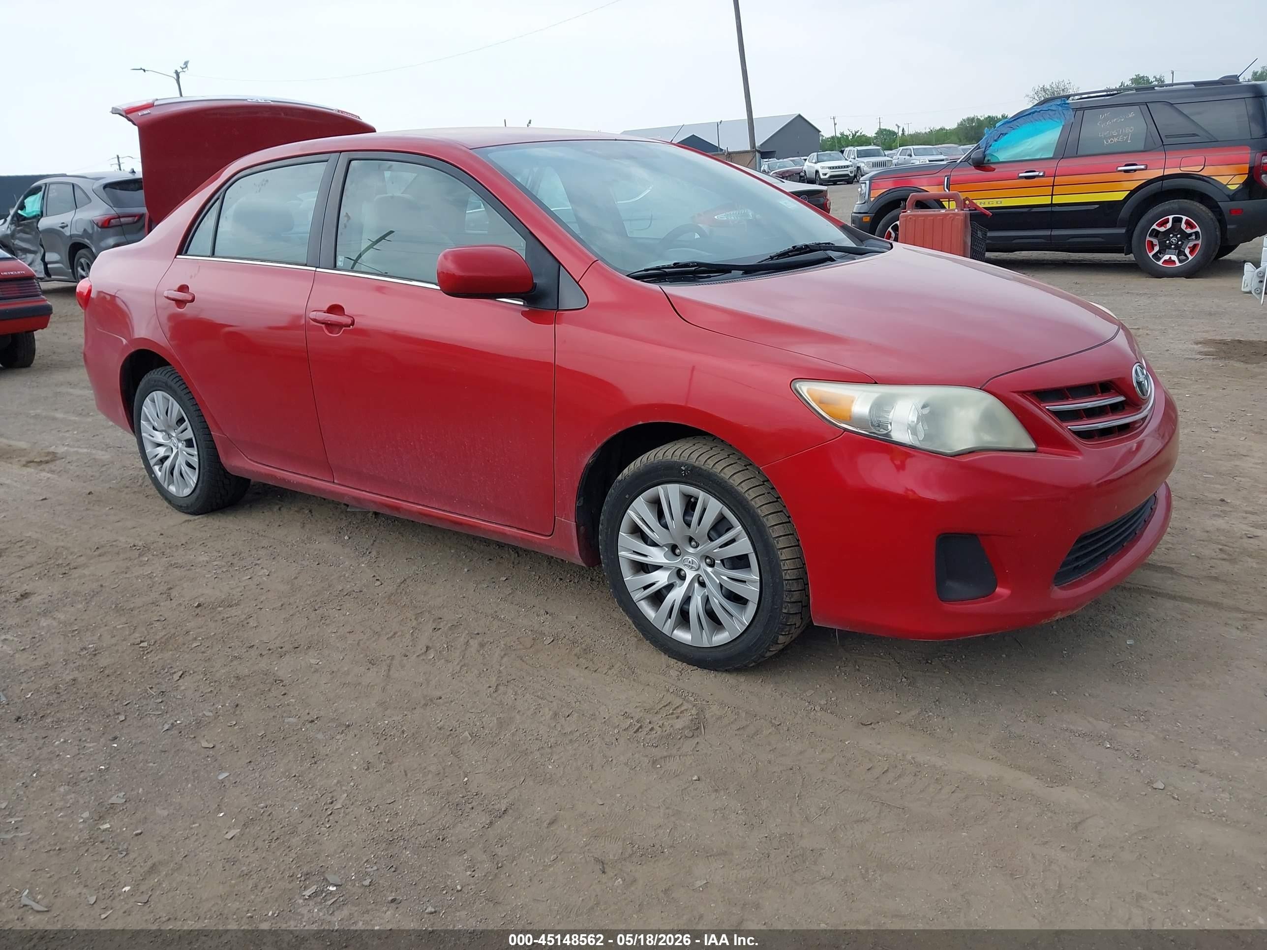 2013 Toyota Corolla Le Red vin: 5YFBU4EE5DP202238