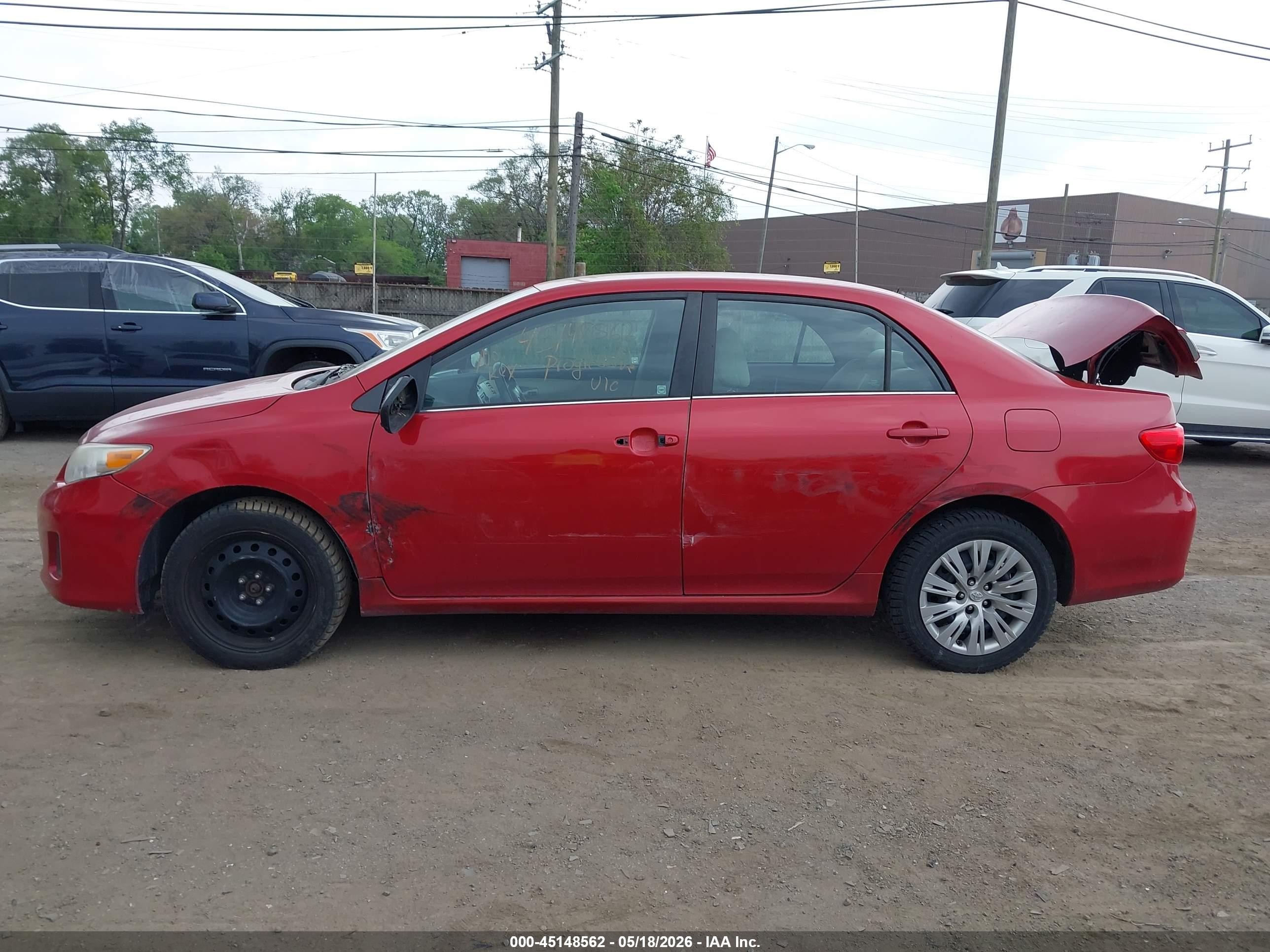 2013 Toyota Corolla Le Red vin: 5YFBU4EE5DP202238