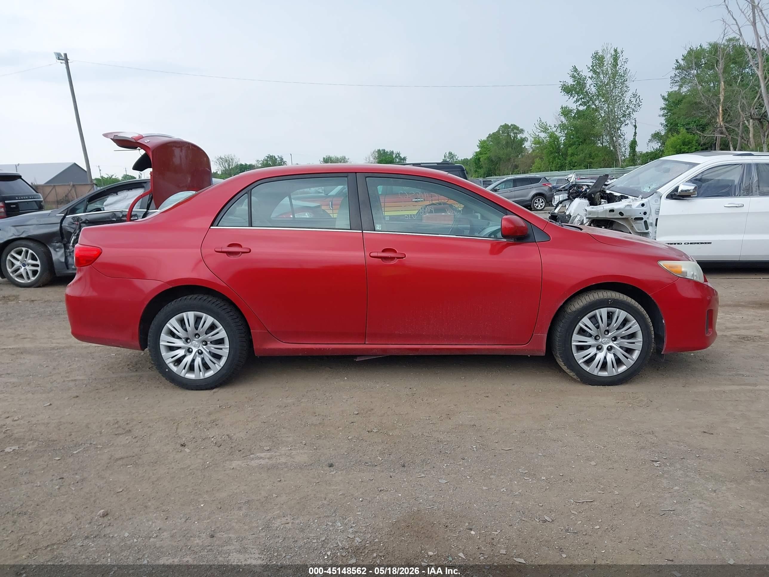 2013 Toyota Corolla Le Red vin: 5YFBU4EE5DP202238
