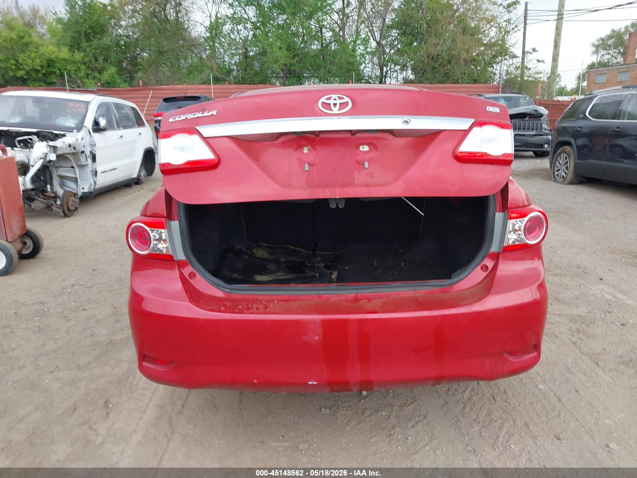 2013 Toyota Corolla Le Red vin: 5YFBU4EE5DP202238