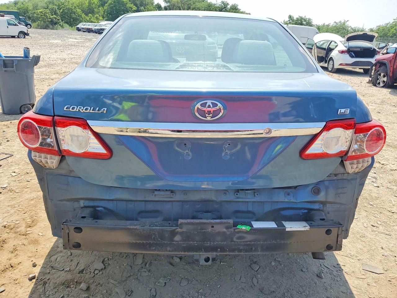 2013 Toyota Corolla Le Blue vin: 5YFBU4EE5DP205317