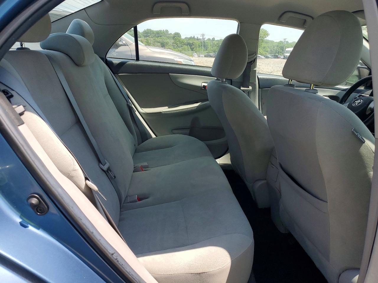 2013 Toyota Corolla Le Blue vin: 5YFBU4EE5DP205317