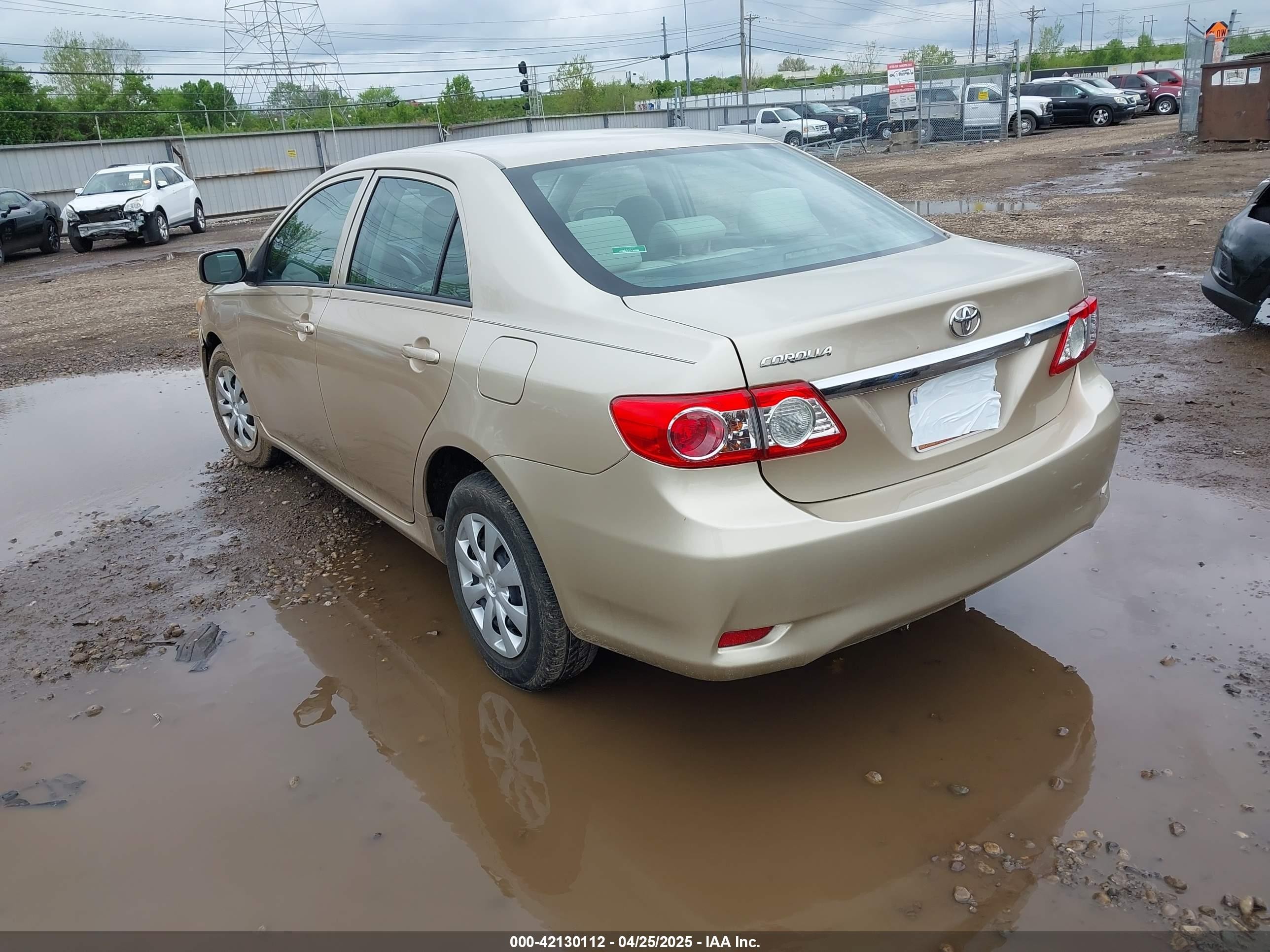 2013 Toyota Corolla L Золотой vin: 5YFBU4EE5DP215796