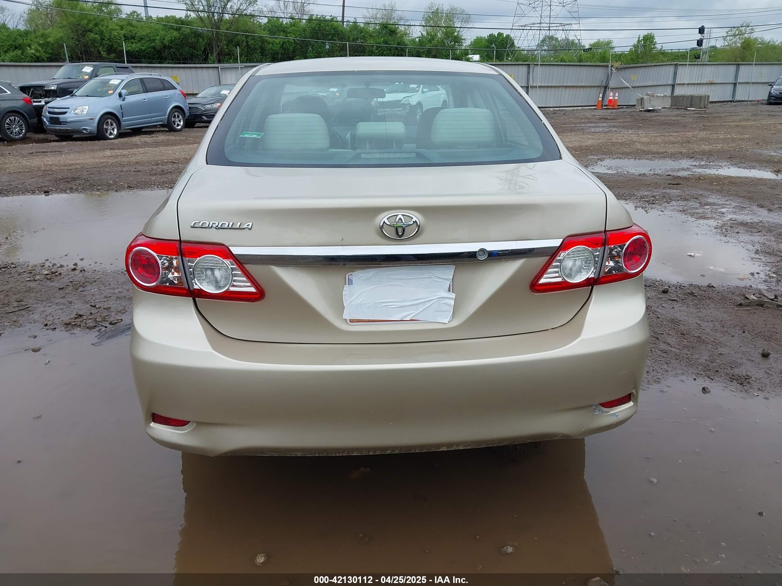 2013 Toyota Corolla L Золотой vin: 5YFBU4EE5DP215796