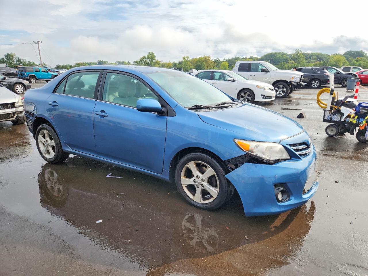 2013 Toyota Corolla Le Blue vin: 5YFBU4EE5DP219038