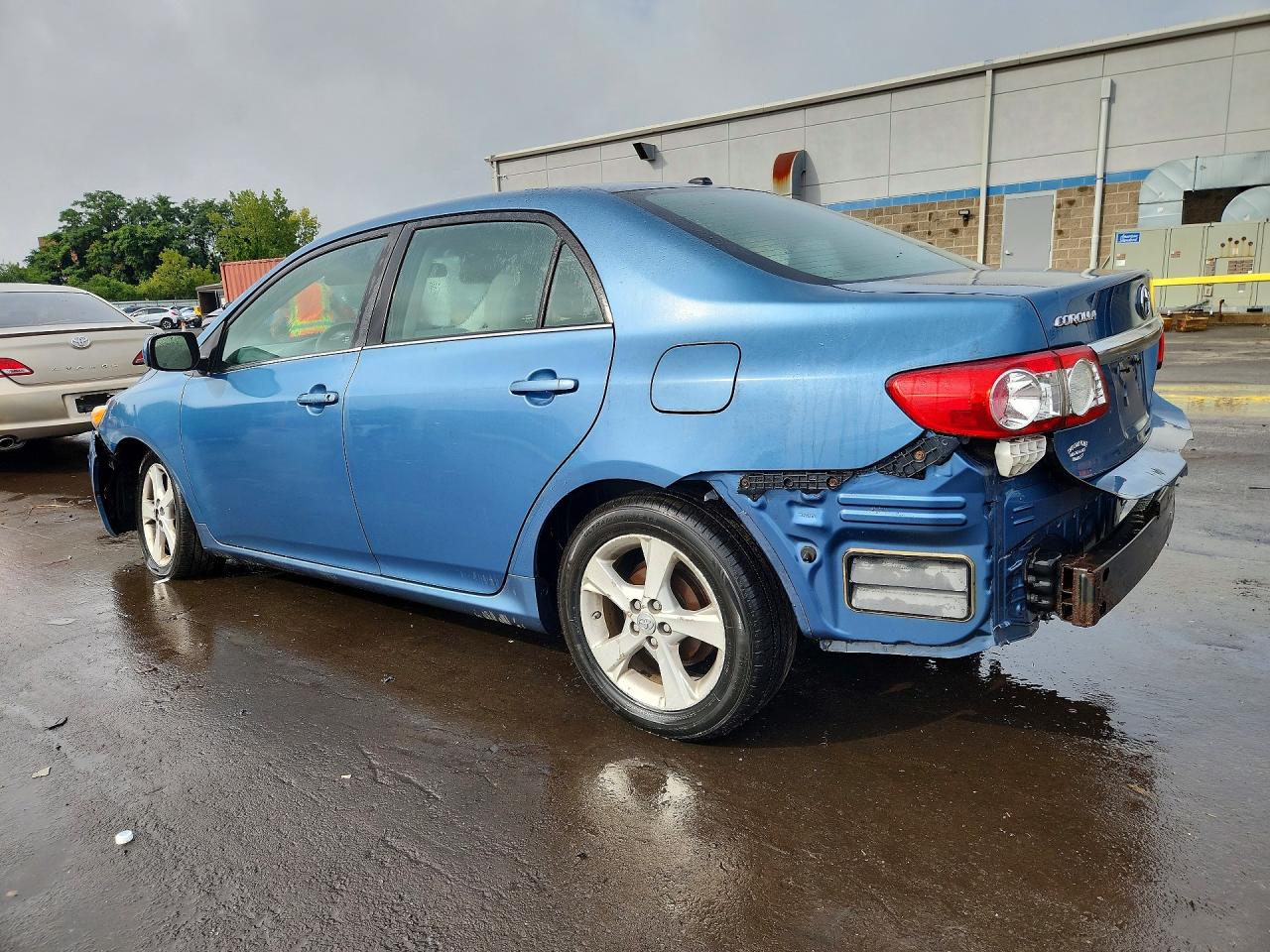 2013 Toyota Corolla Le Blue vin: 5YFBU4EE5DP219038