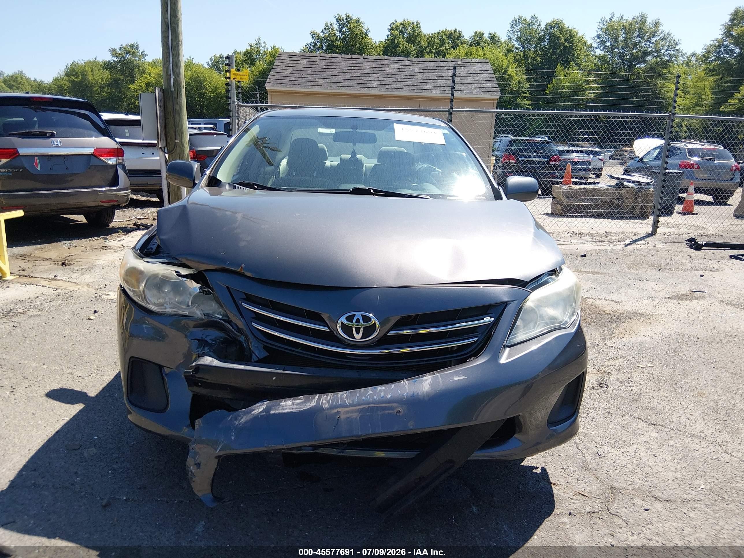 2013 Toyota Corolla Le Gray vin: 5YFBU4EE5DP224630