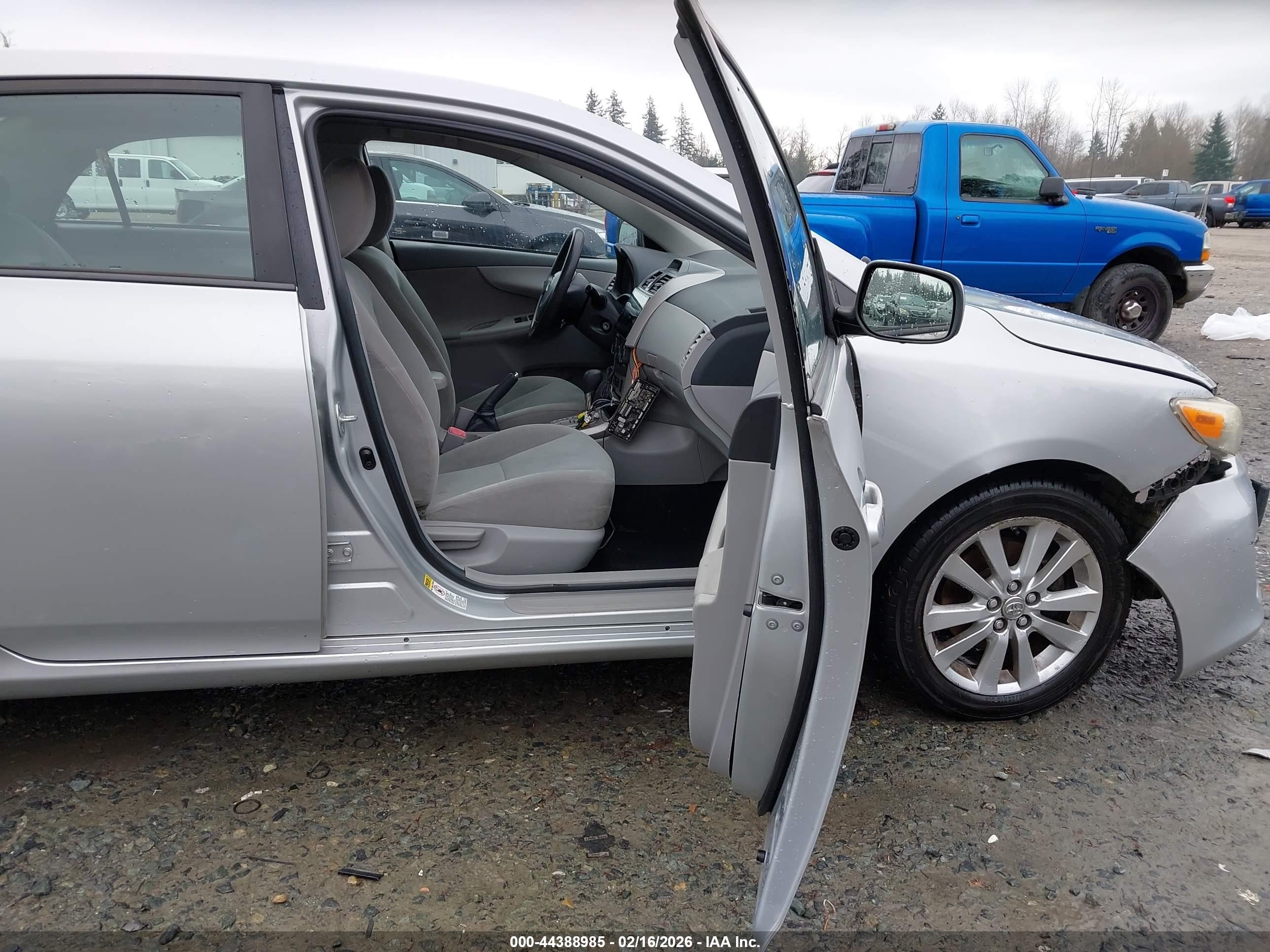 2012 Toyota Corolla Le Silver vin: 5YFBU4EE6CP047729