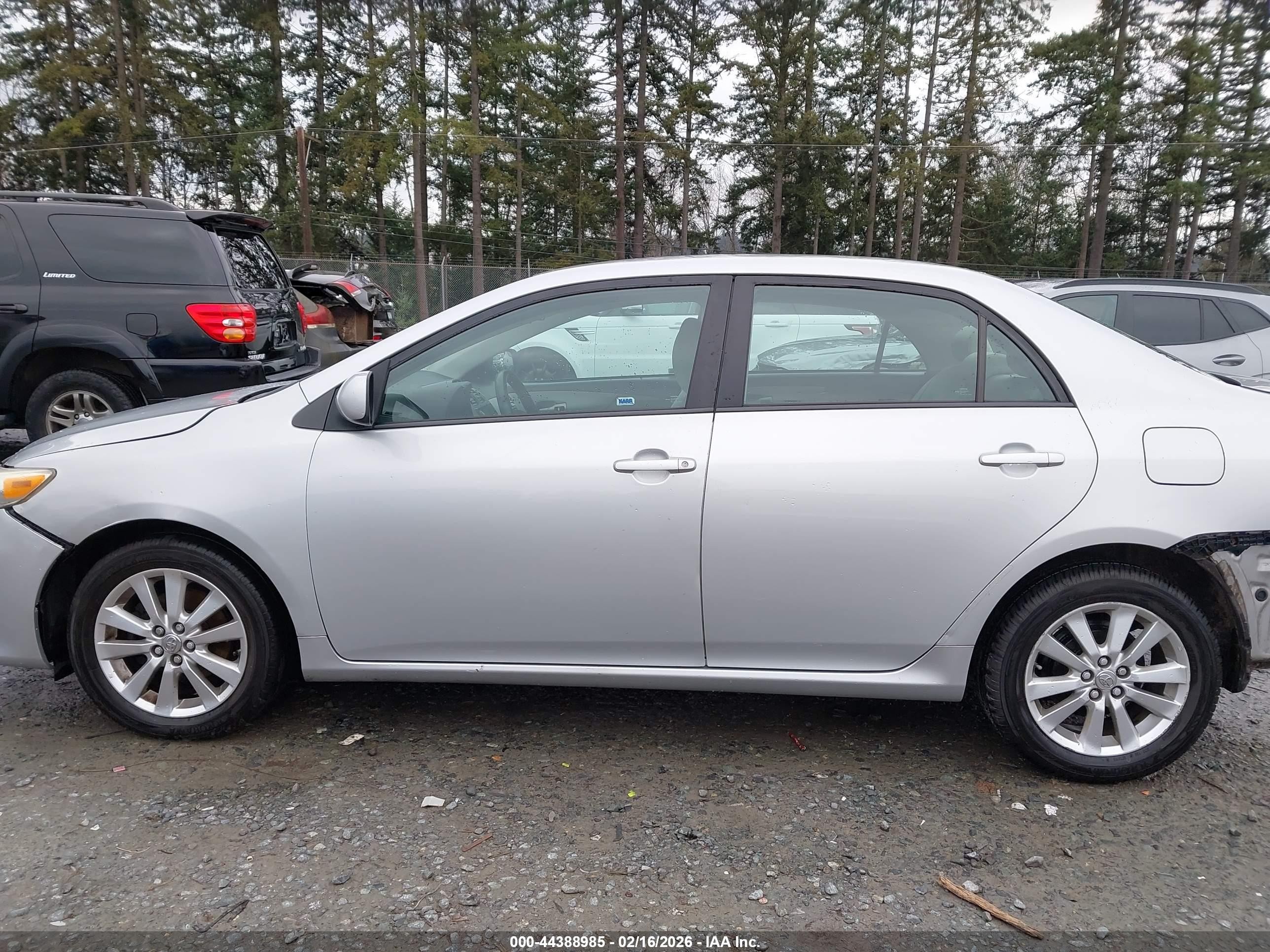 2012 Toyota Corolla Le Silver vin: 5YFBU4EE6CP047729
