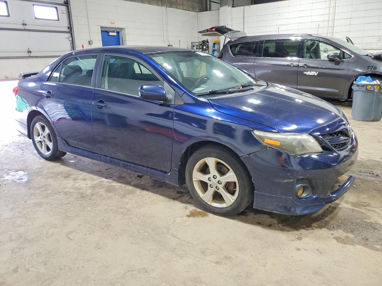 2012 Toyota Corolla S Синий vin: 5YFBU4EE6CP065616