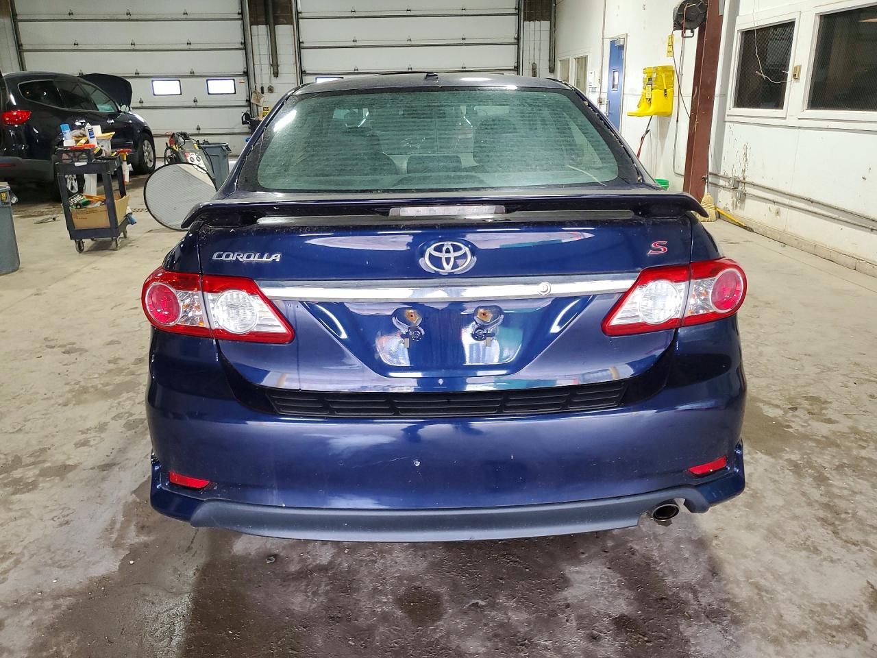 2012 Toyota Corolla S Синий vin: 5YFBU4EE6CP065616