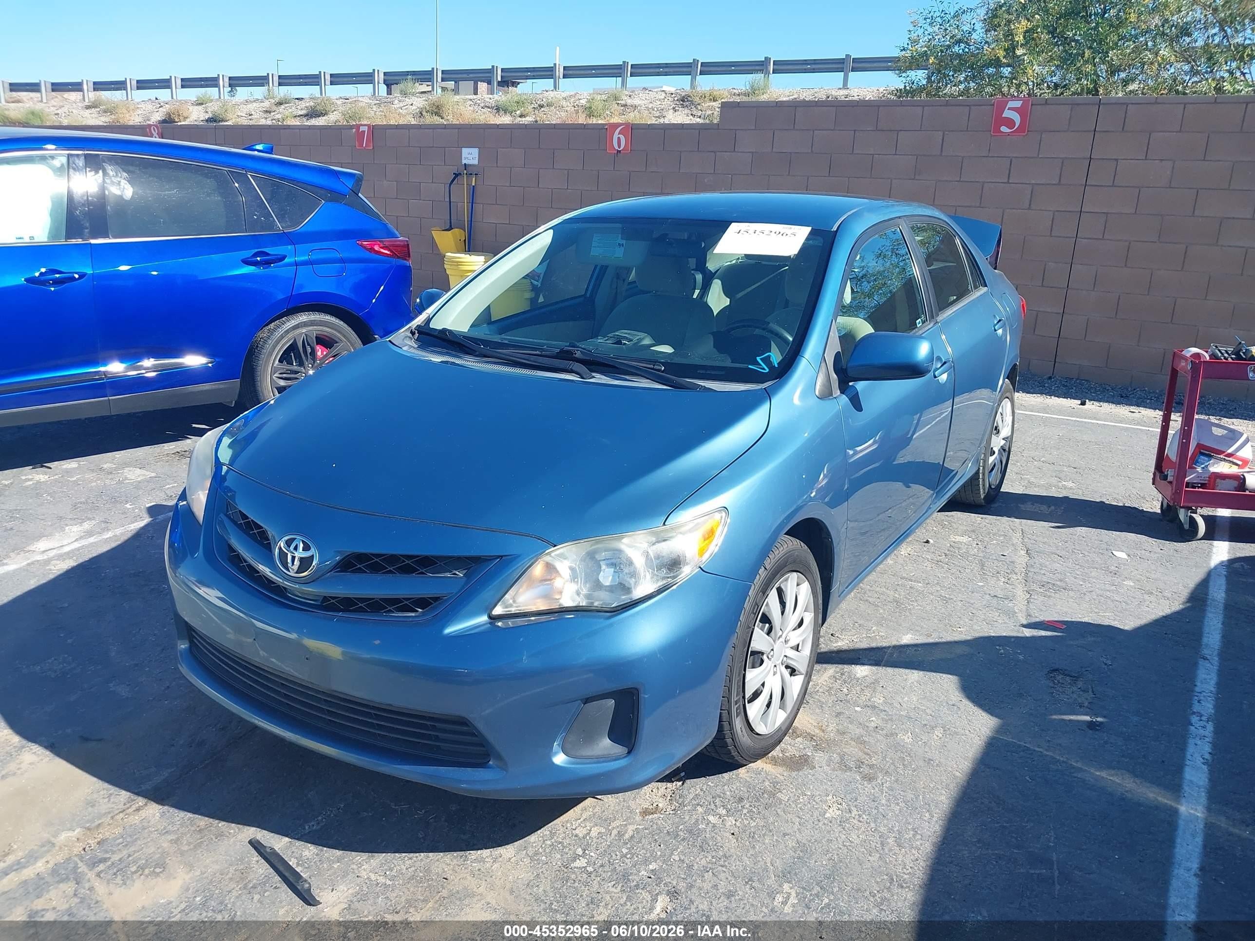 2012 Toyota Corolla Le Blue vin: 5YFBU4EE6CP069262