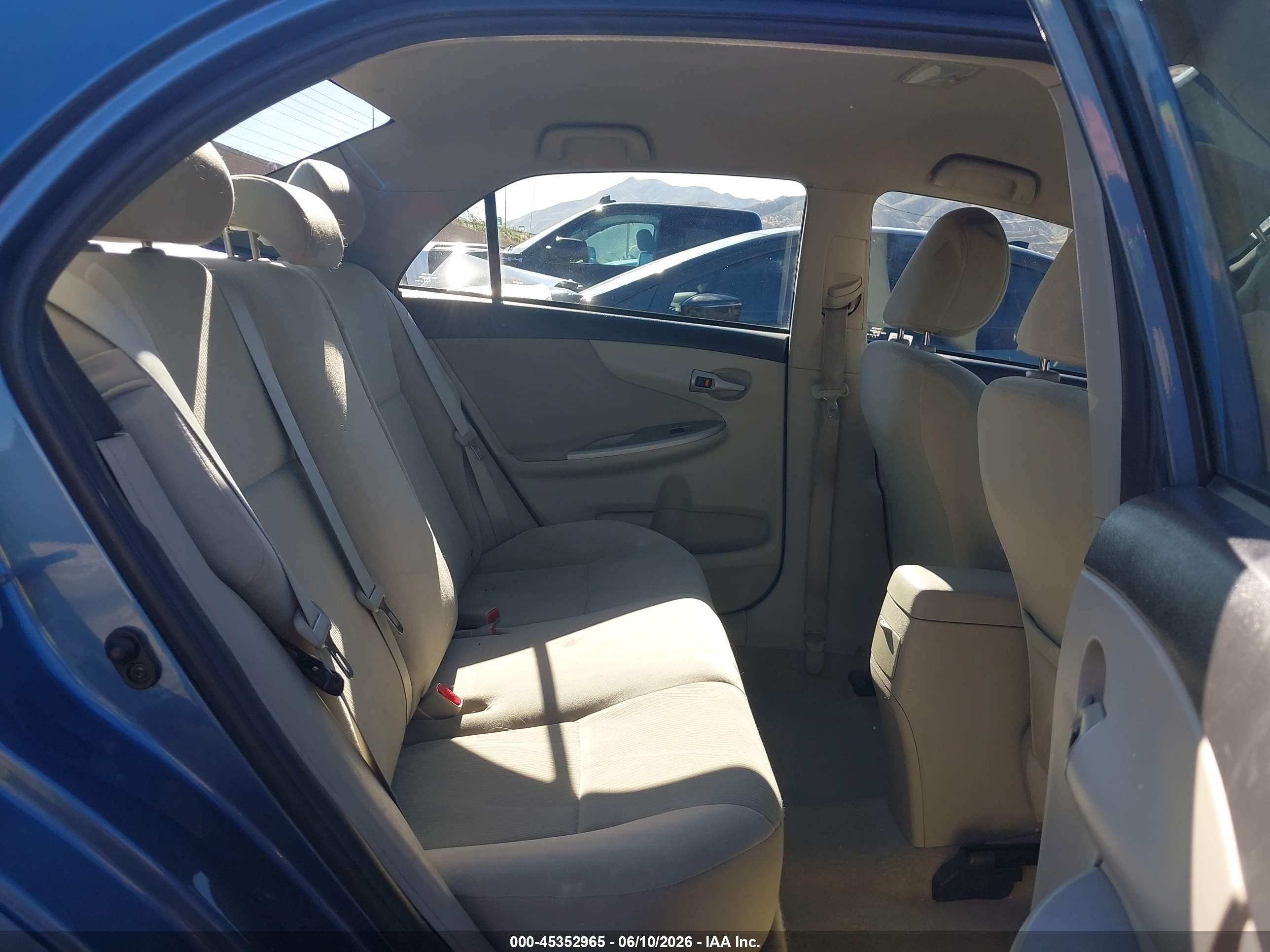 2012 Toyota Corolla Le Blue vin: 5YFBU4EE6CP069262