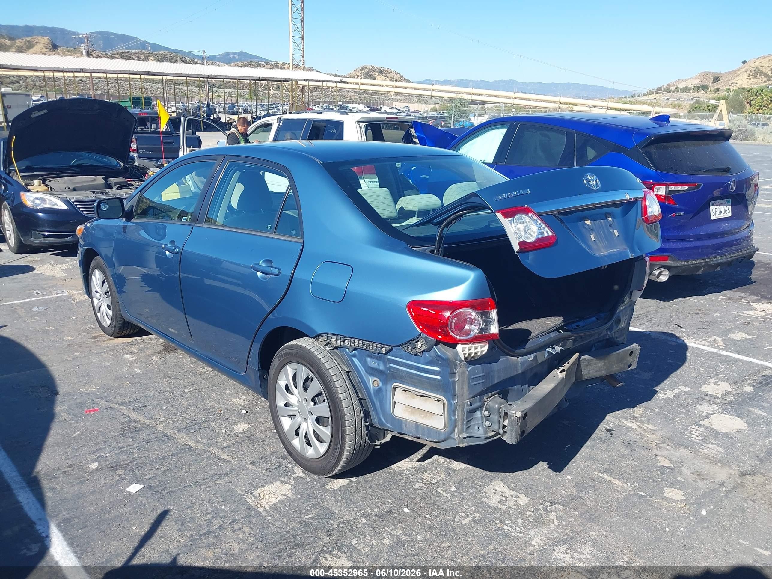 2012 Toyota Corolla Le Blue vin: 5YFBU4EE6CP069262