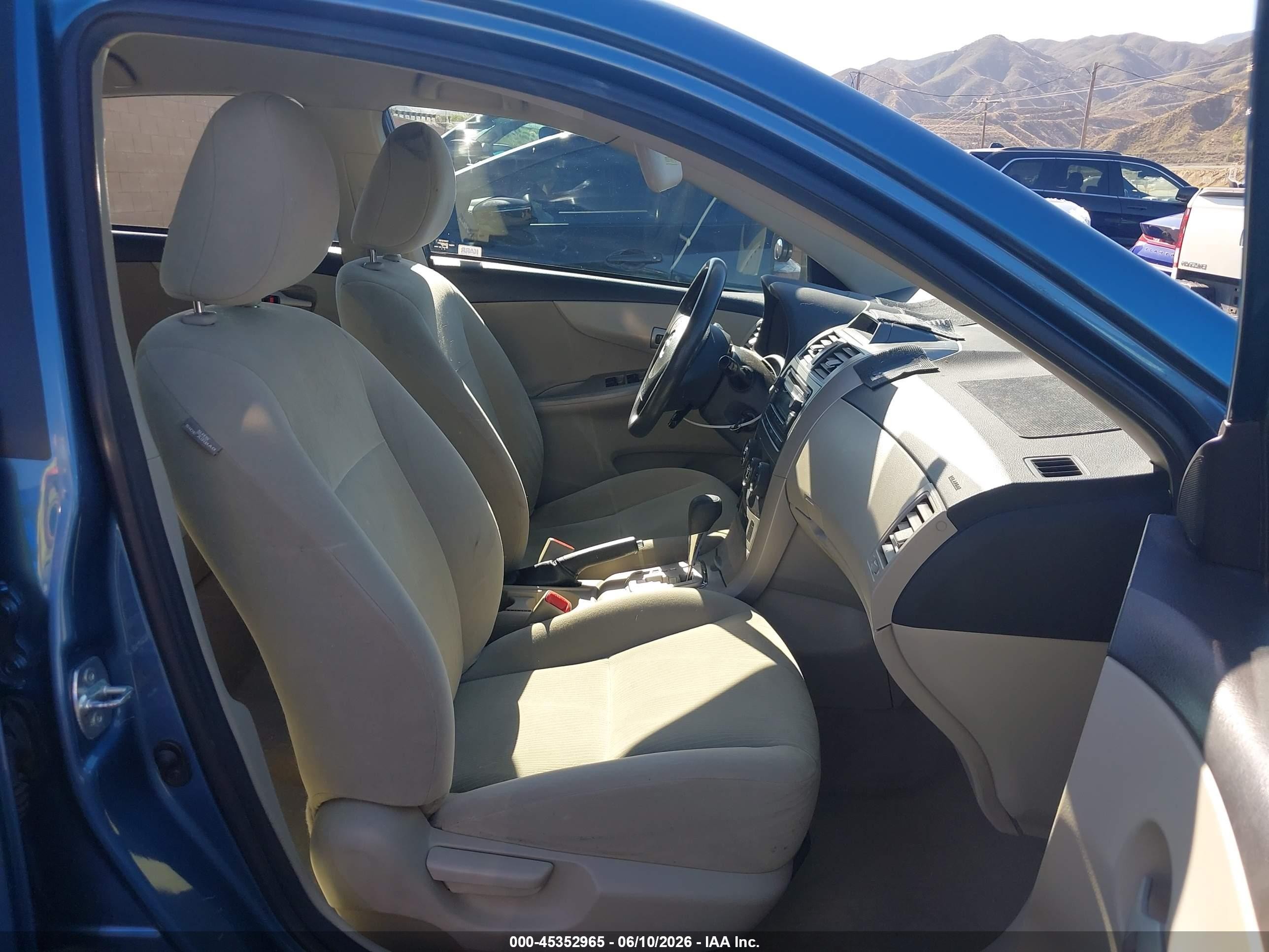 2012 Toyota Corolla Le Blue vin: 5YFBU4EE6CP069262