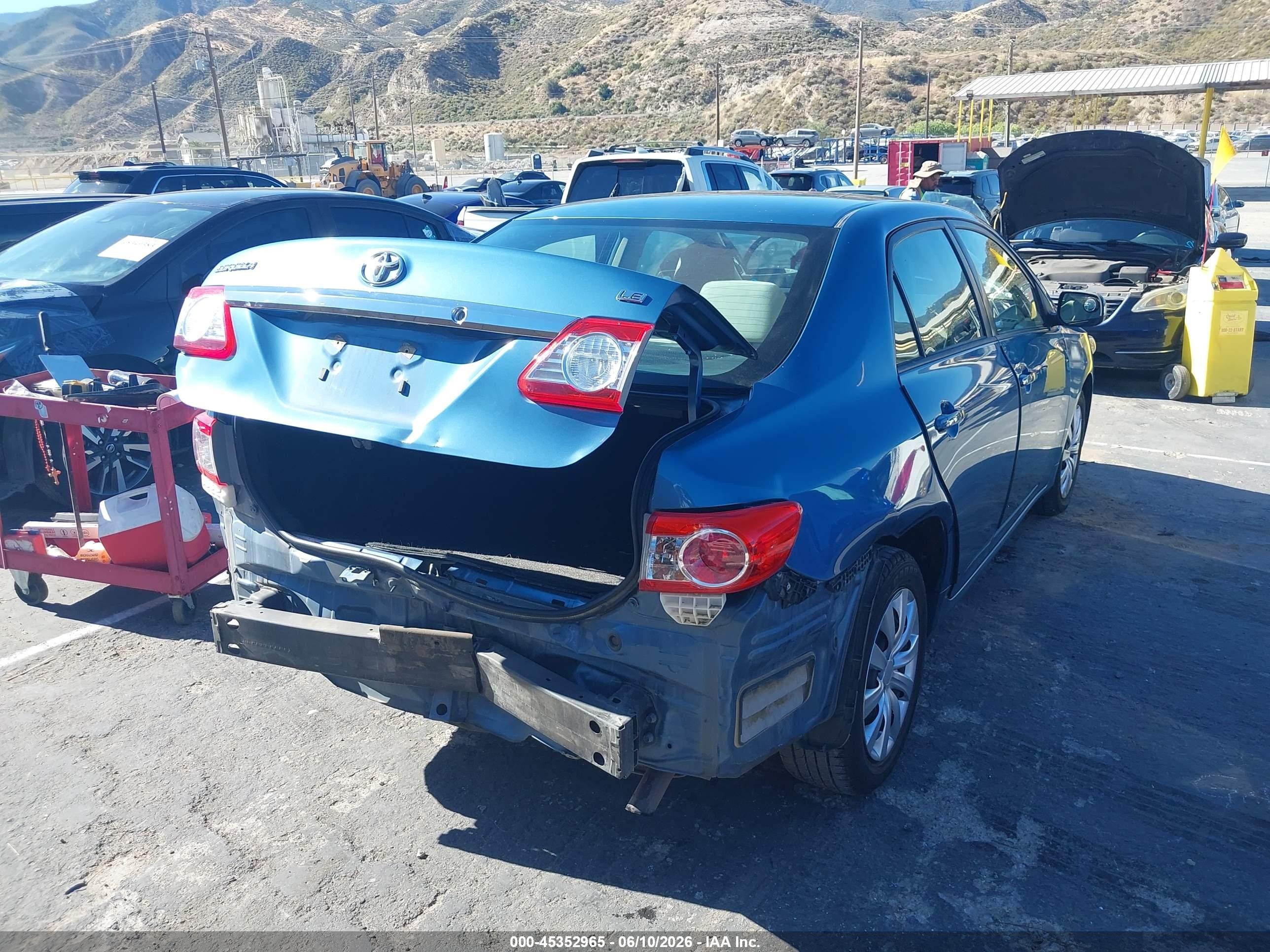 2012 Toyota Corolla Le Blue vin: 5YFBU4EE6CP069262