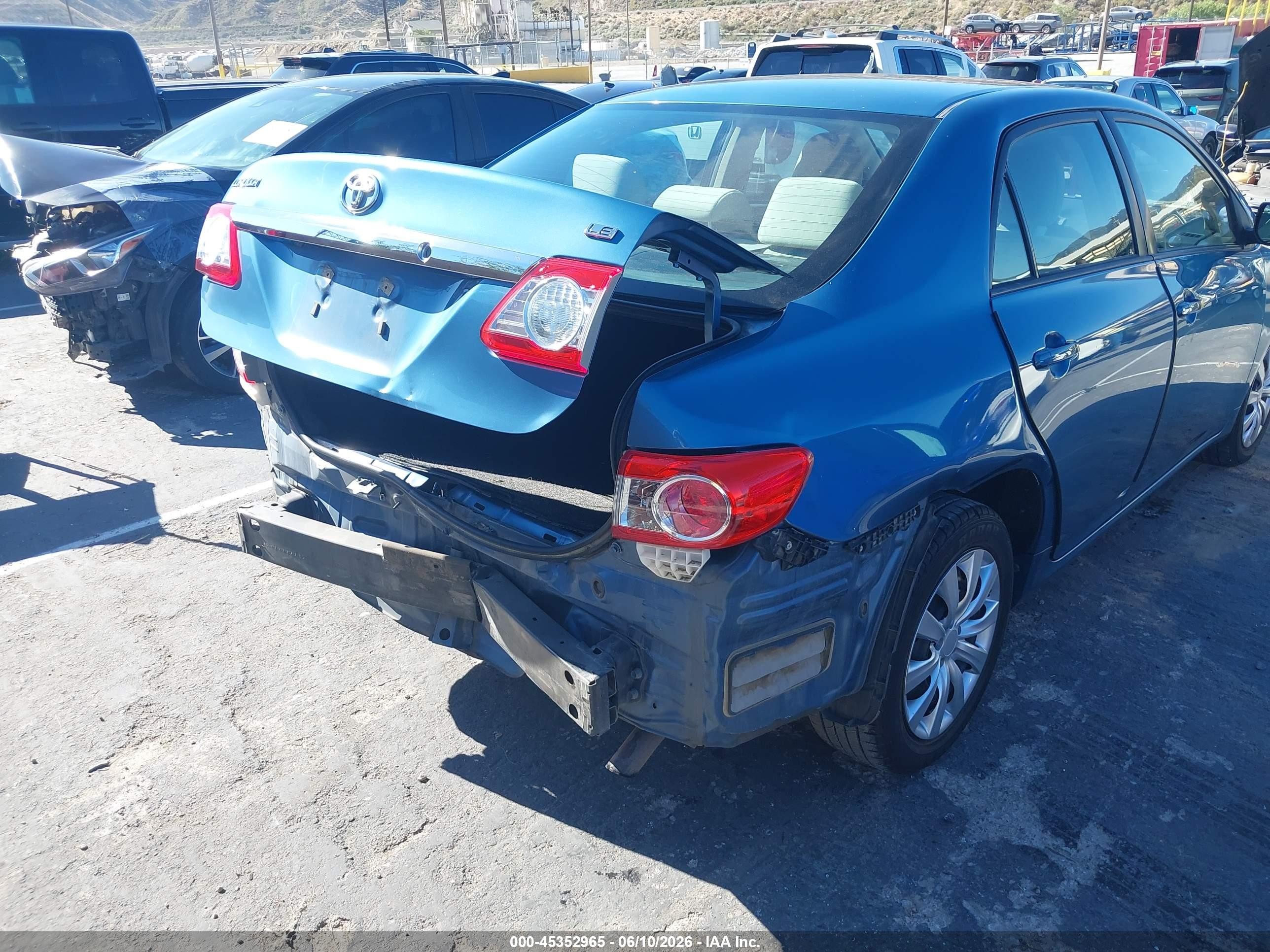 2012 Toyota Corolla Le Blue vin: 5YFBU4EE6CP069262