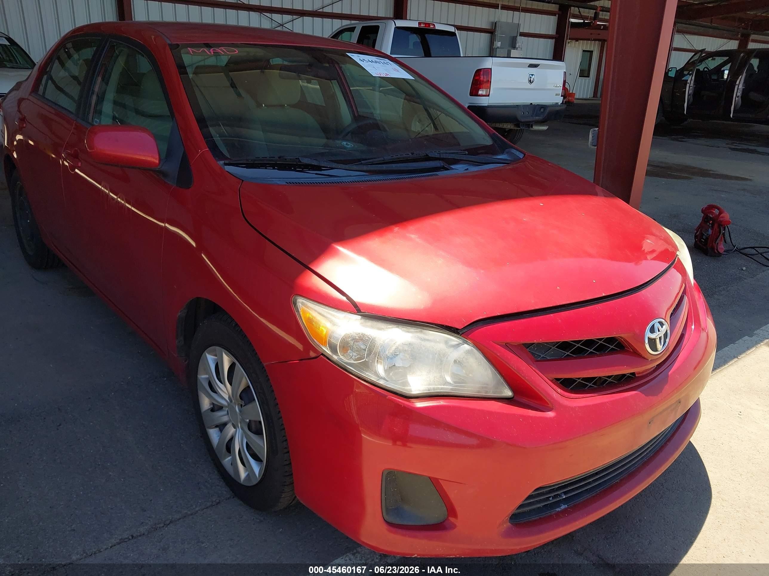 2012 Toyota Corolla Le Red vin: 5YFBU4EE6CP070752