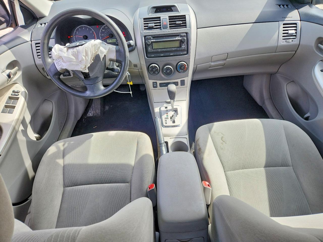 2012 Toyota Corolla Le Silver vin: 5YFBU4EE6CP072730
