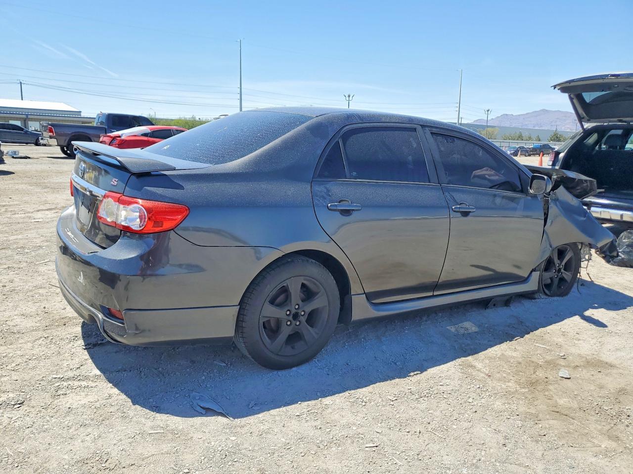 2013 Toyota Corolla B/s/le Black vin: 5YFBU4EE6DP074527