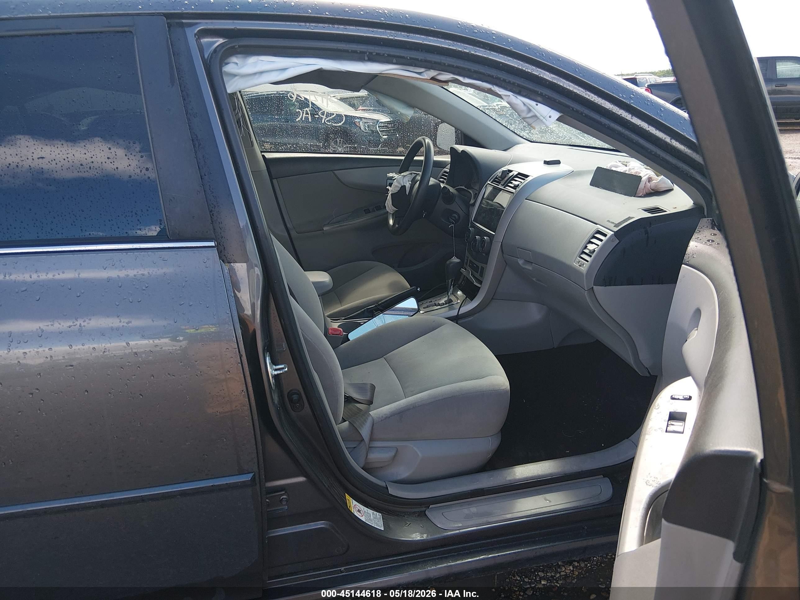 2013 Toyota Corolla Le Gray vin: 5YFBU4EE6DP078500