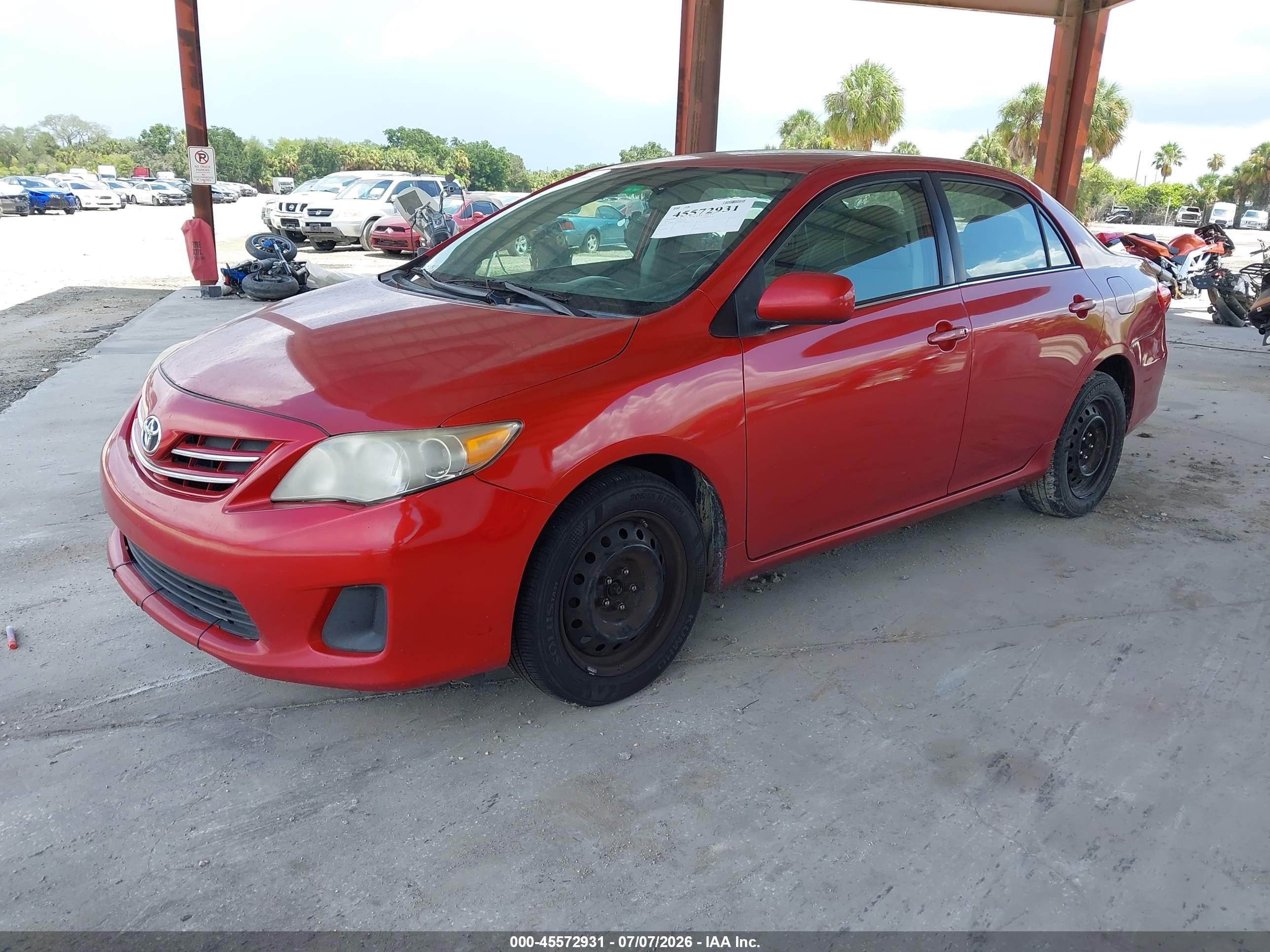 2013 Toyota Corolla Le Red vin: 5YFBU4EE6DP094180