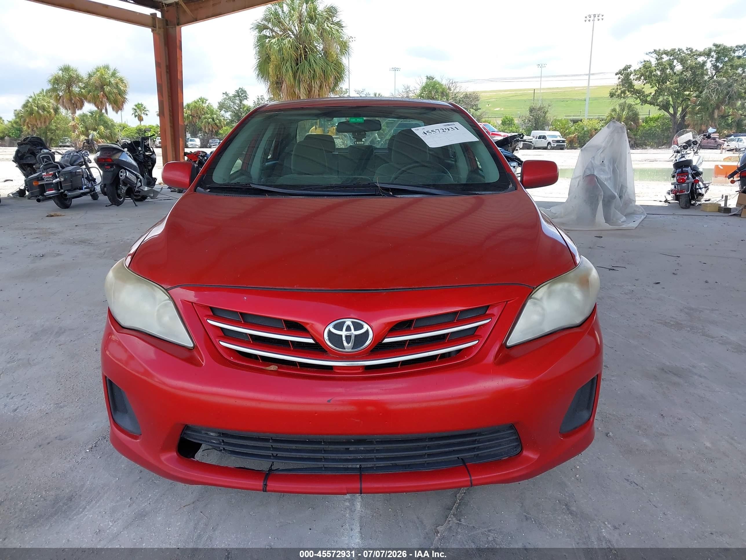 2013 Toyota Corolla Le Red vin: 5YFBU4EE6DP094180