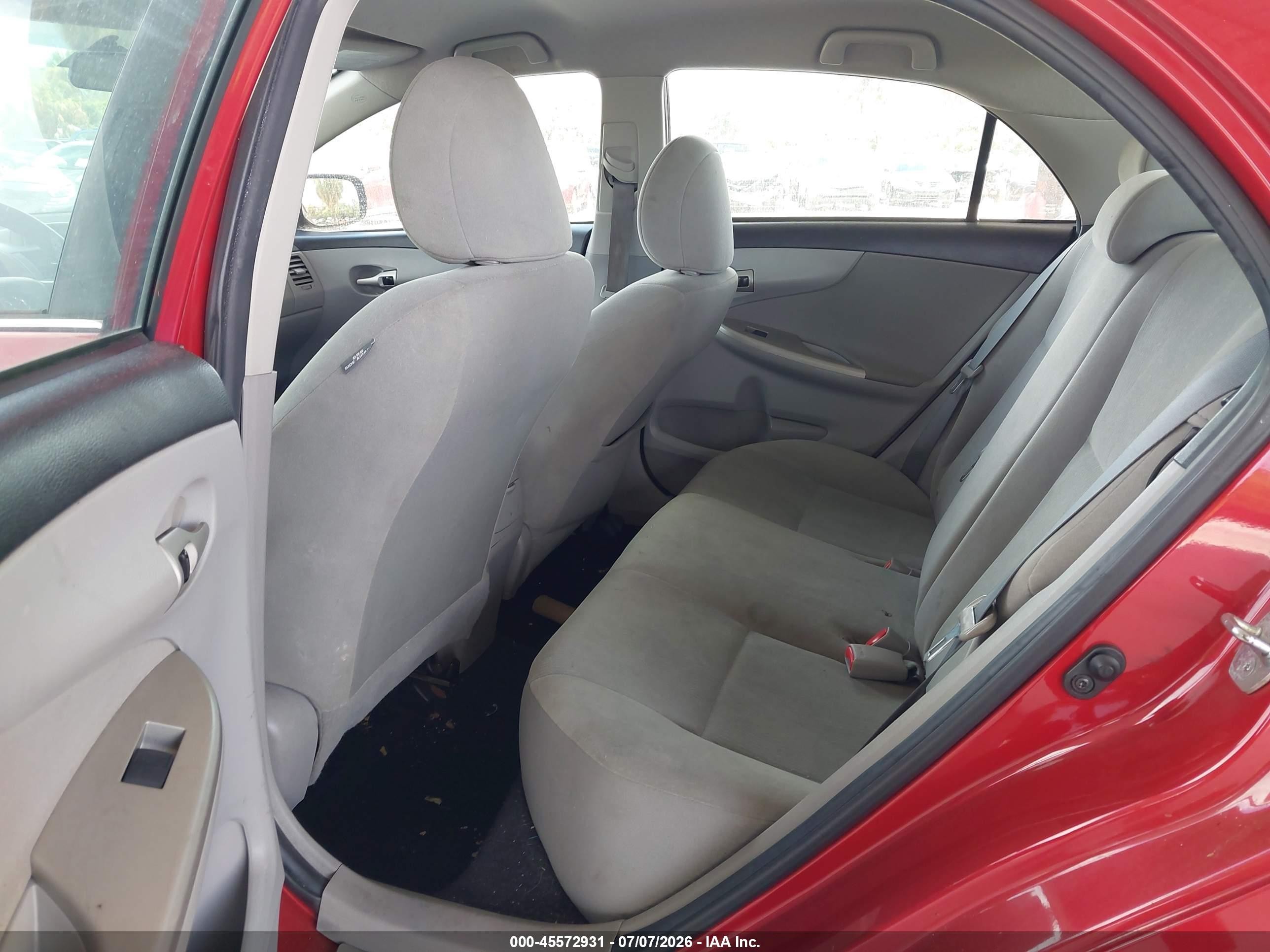 2013 Toyota Corolla Le Red vin: 5YFBU4EE6DP094180