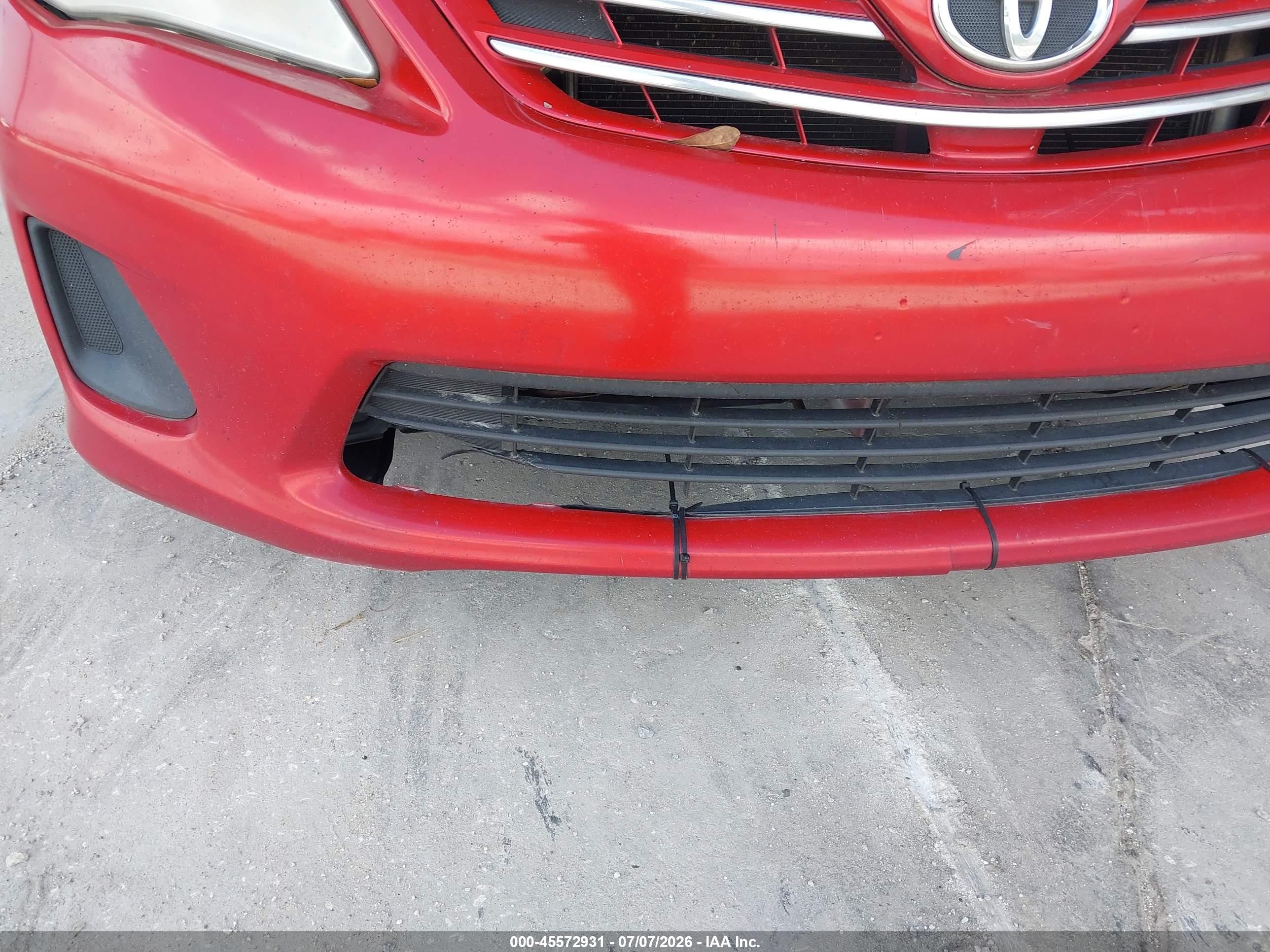 2013 Toyota Corolla Le Red vin: 5YFBU4EE6DP094180