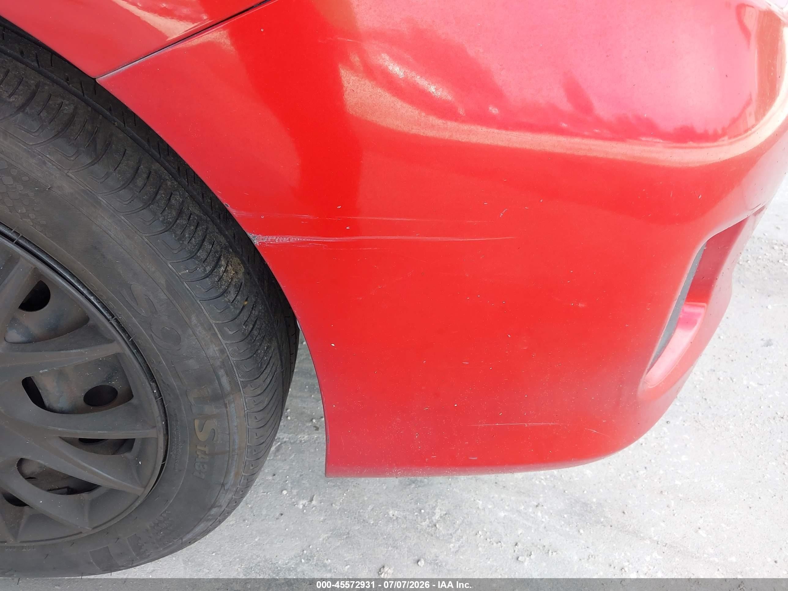 2013 Toyota Corolla Le Red vin: 5YFBU4EE6DP094180
