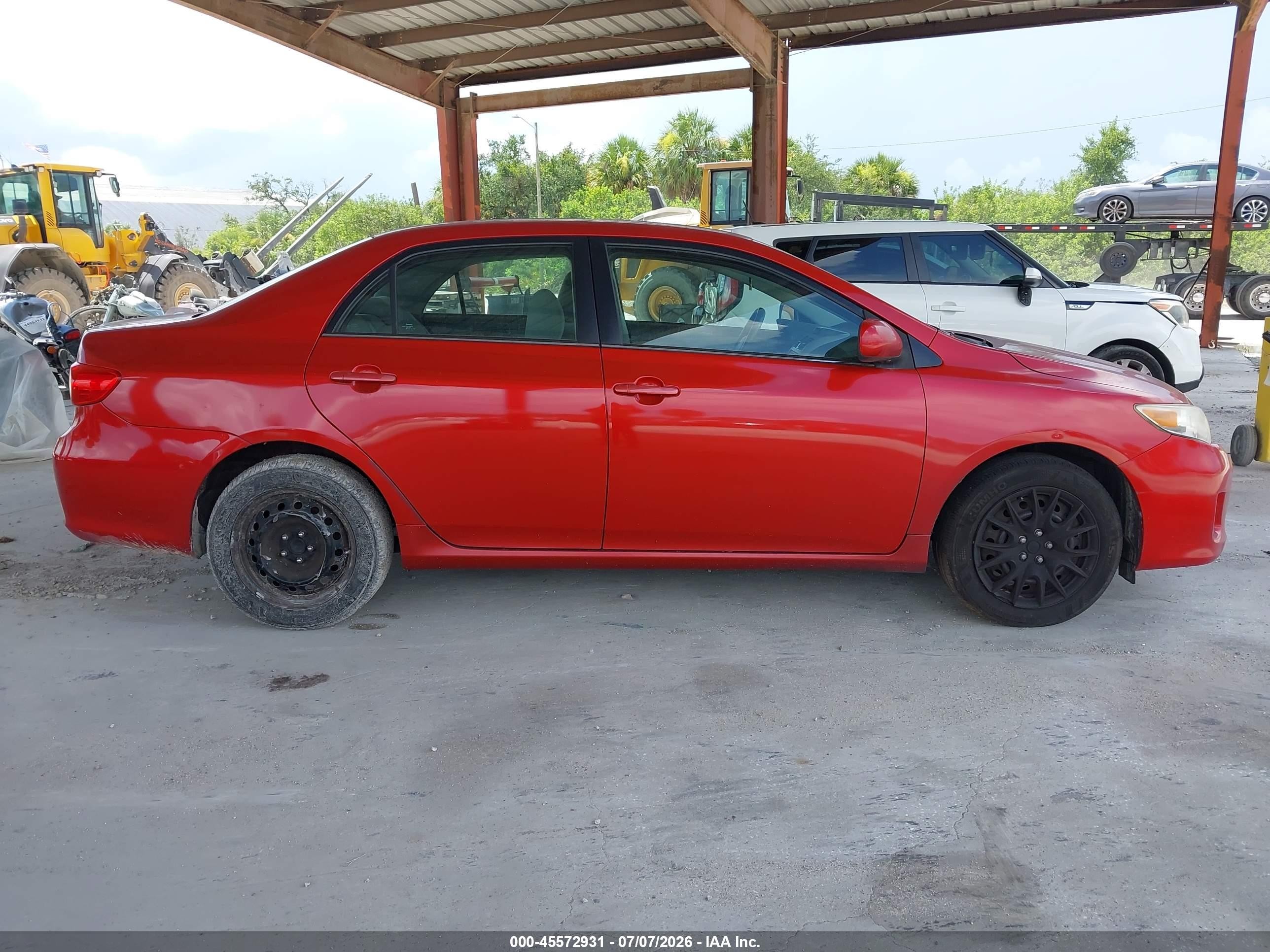 2013 Toyota Corolla Le Red vin: 5YFBU4EE6DP094180