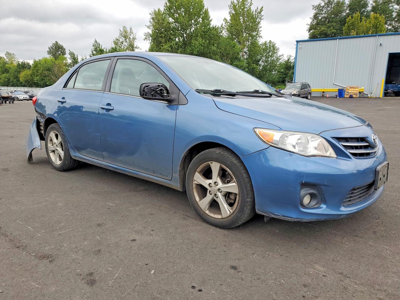 2013 Toyota Corolla Le Blue vin: 5YFBU4EE6DP100303