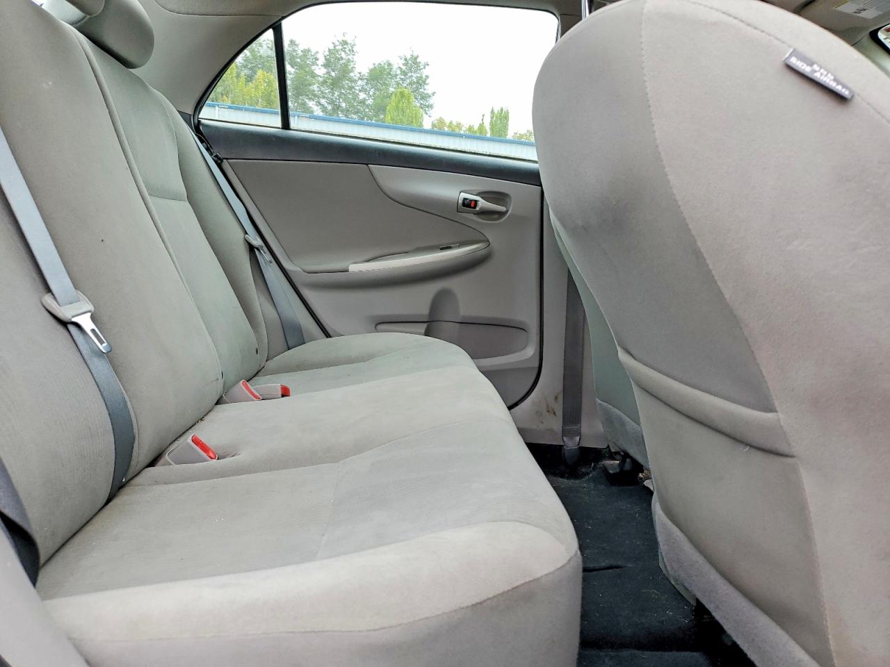2013 Toyota Corolla Le Blue vin: 5YFBU4EE6DP100303