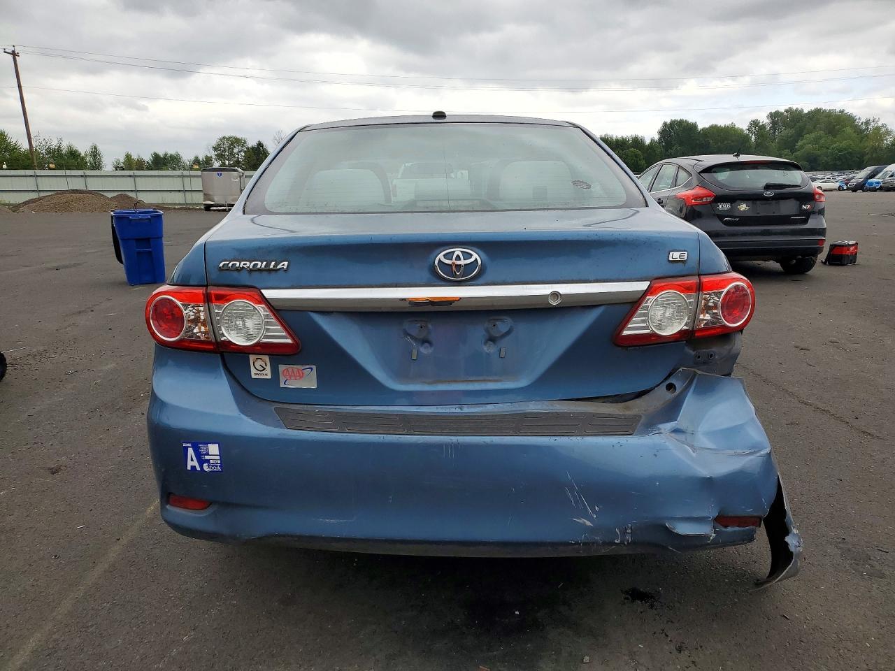 2013 Toyota Corolla Le Blue vin: 5YFBU4EE6DP100303