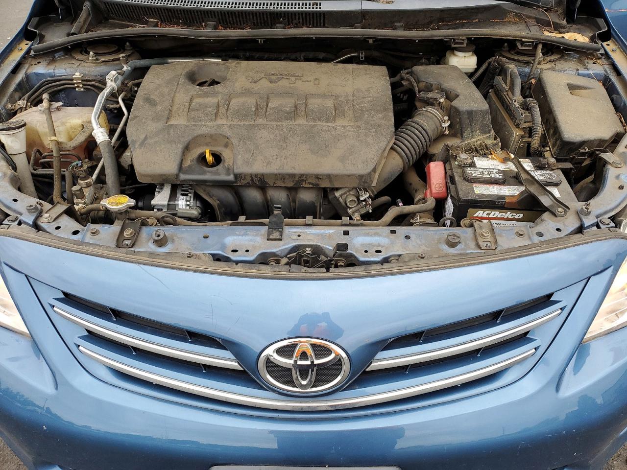 2013 Toyota Corolla Le Blue vin: 5YFBU4EE6DP100303