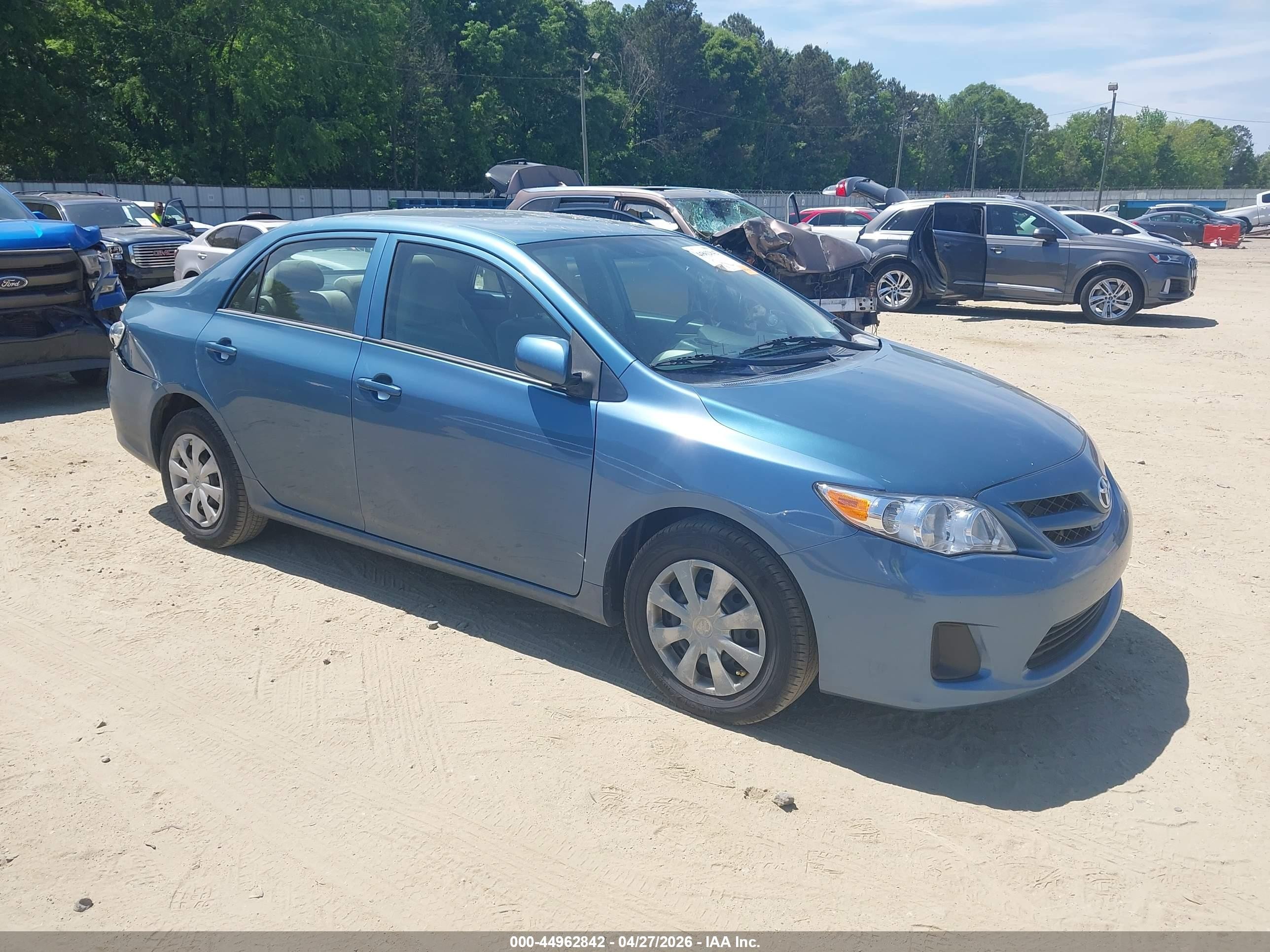 2013 Toyota Corolla L Blue vin: 5YFBU4EE6DP114234