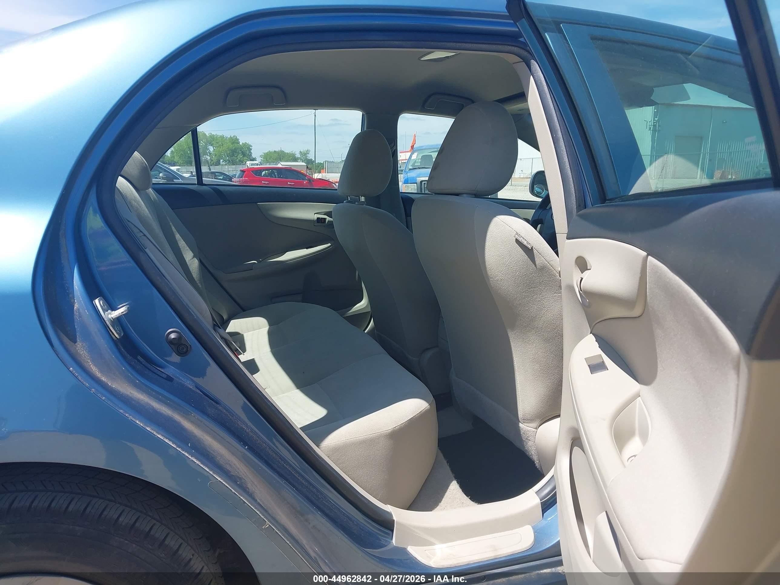 2013 Toyota Corolla L Blue vin: 5YFBU4EE6DP114234