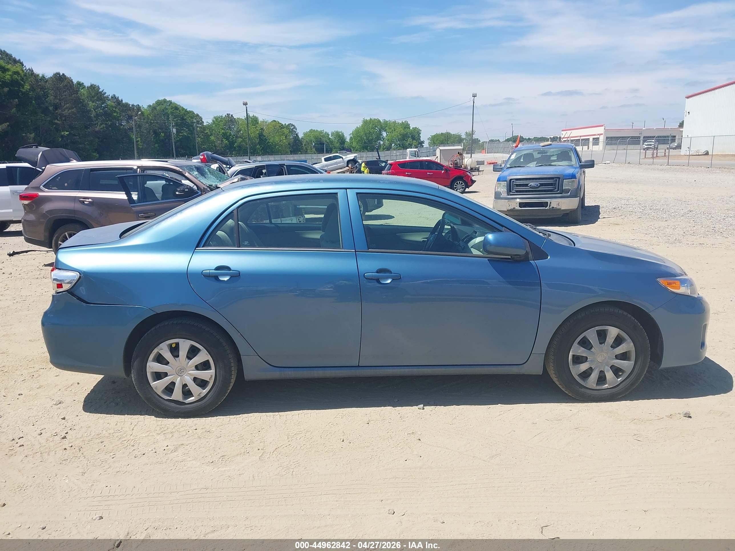 2013 Toyota Corolla L Blue vin: 5YFBU4EE6DP114234