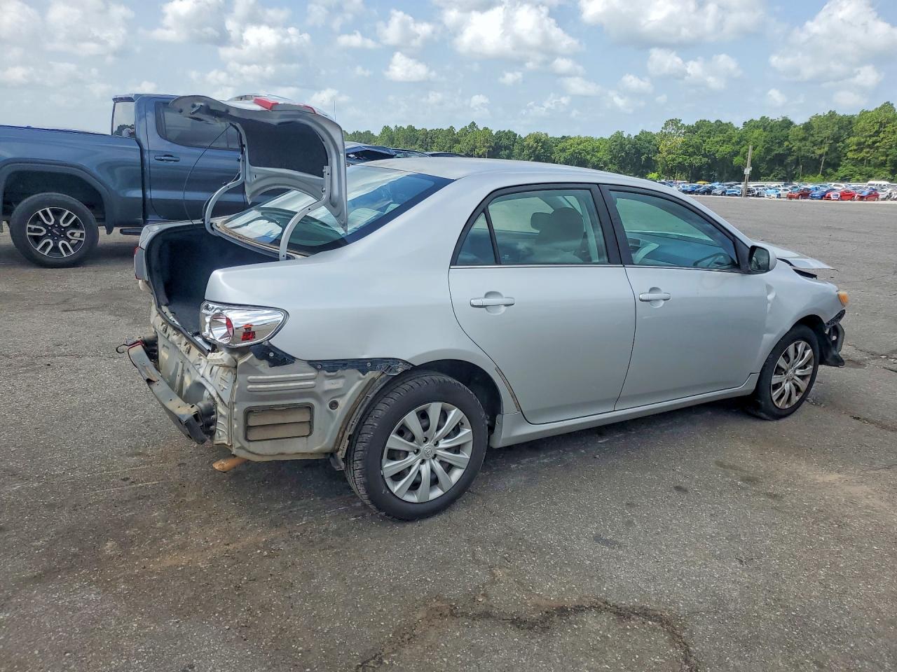 2013 Toyota Corolla Le Серебряный vin: 5YFBU4EE6DP116212