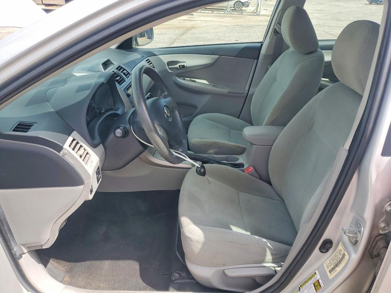2013 Toyota Corolla Le Серебряный vin: 5YFBU4EE6DP116212