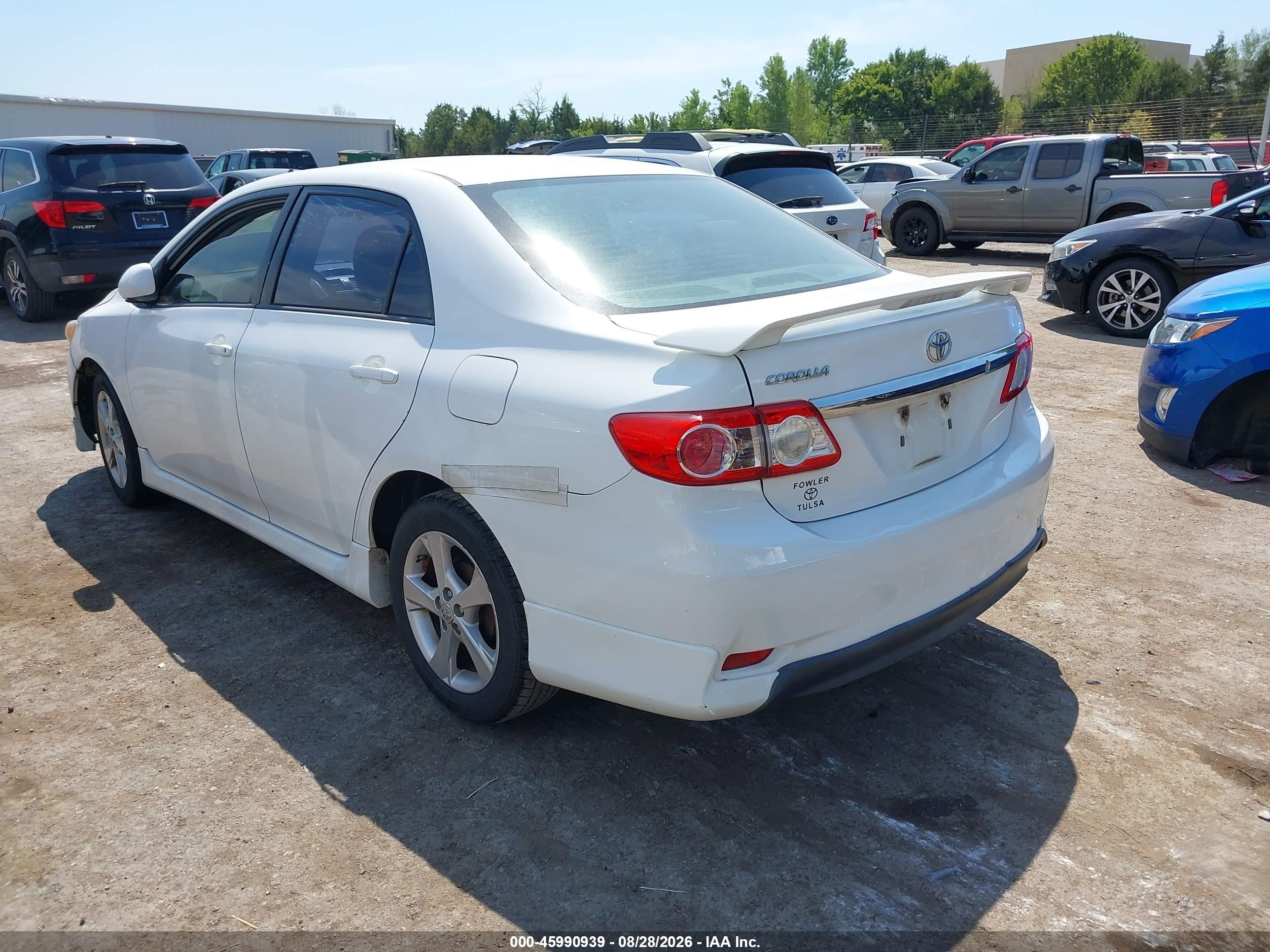 2013 Toyota Corolla S White vin: 5YFBU4EE6DP117229