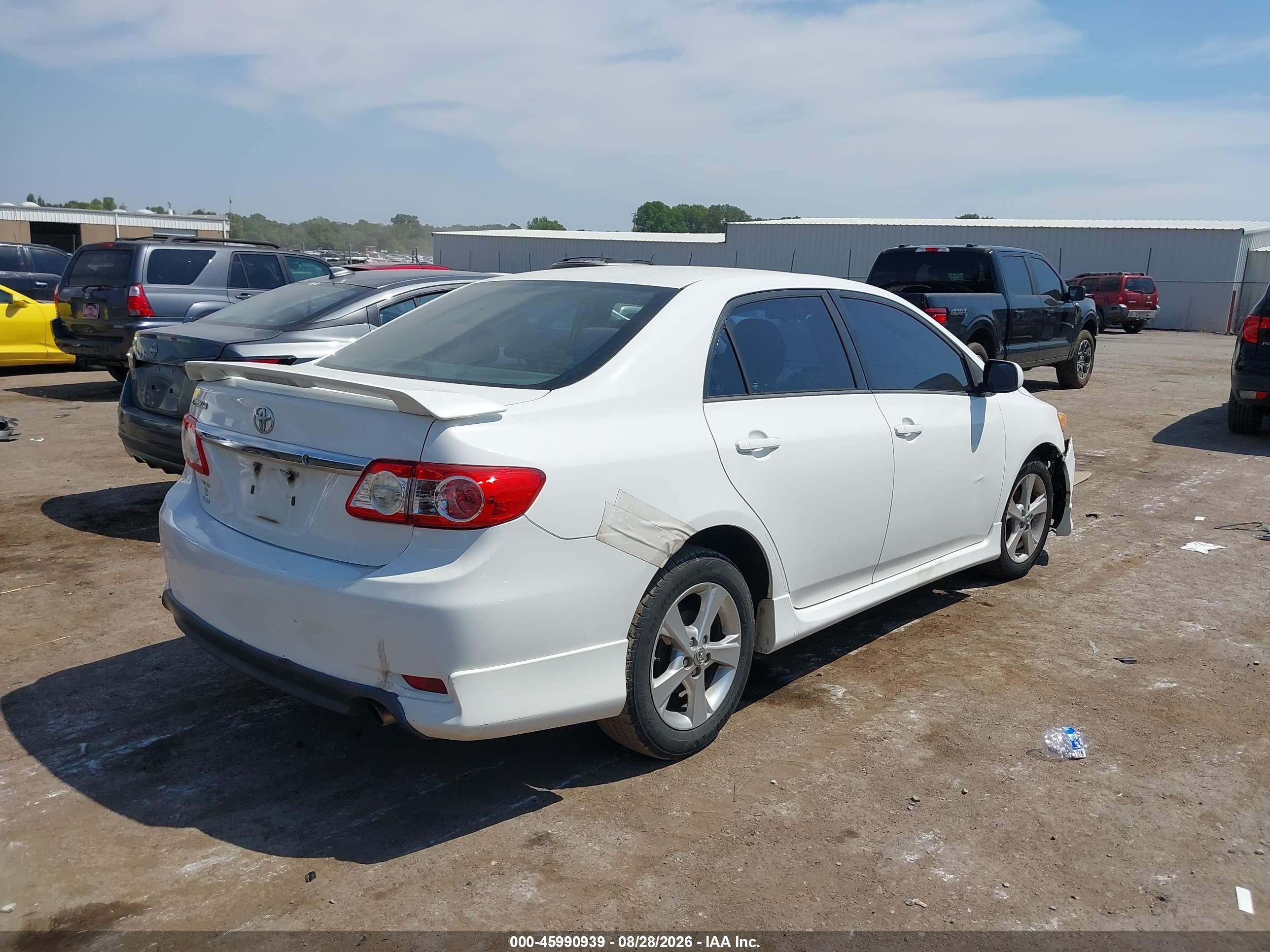 2013 Toyota Corolla S White vin: 5YFBU4EE6DP117229
