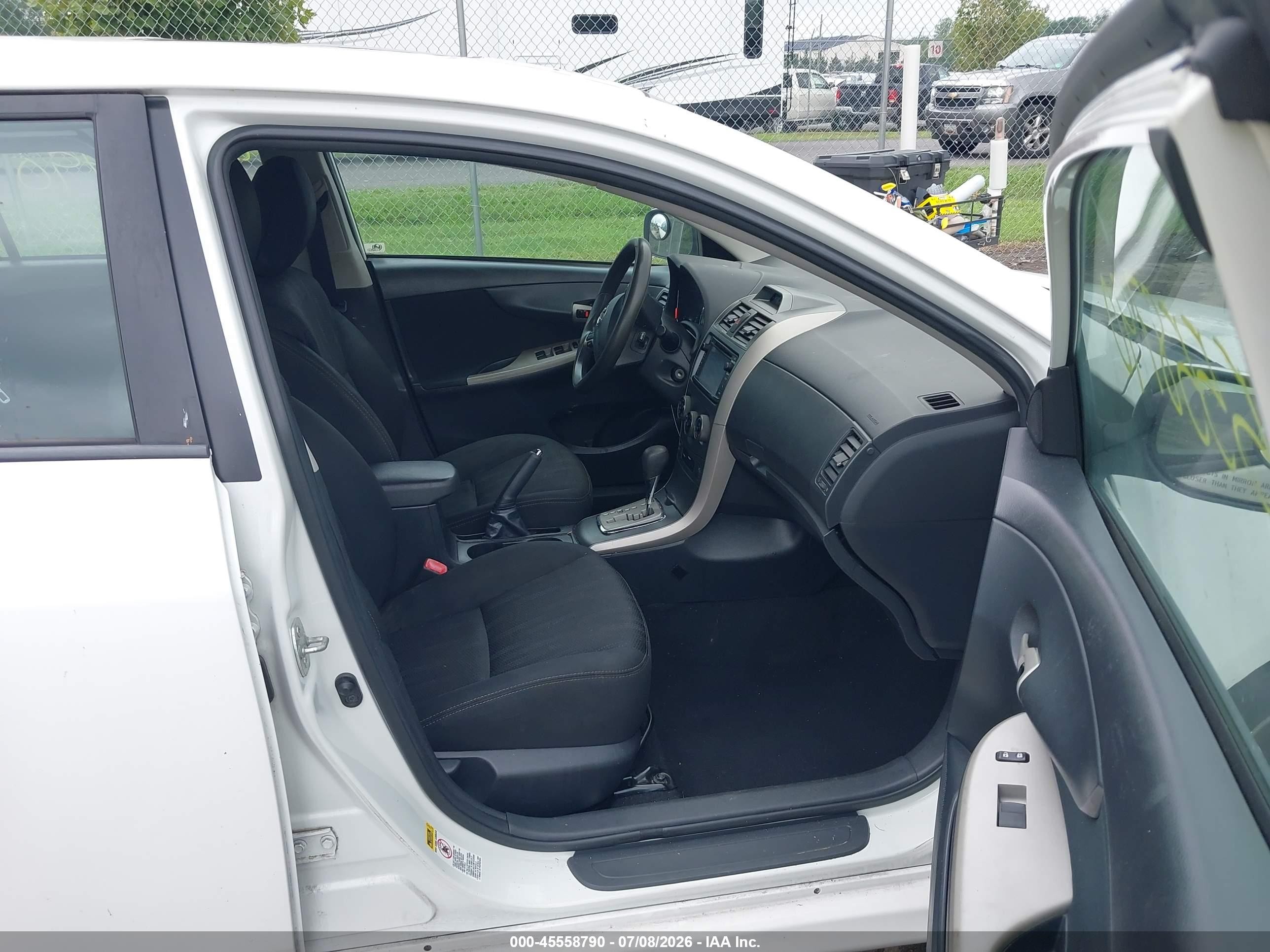 2013 Toyota Corolla S White vin: 5YFBU4EE6DP126156