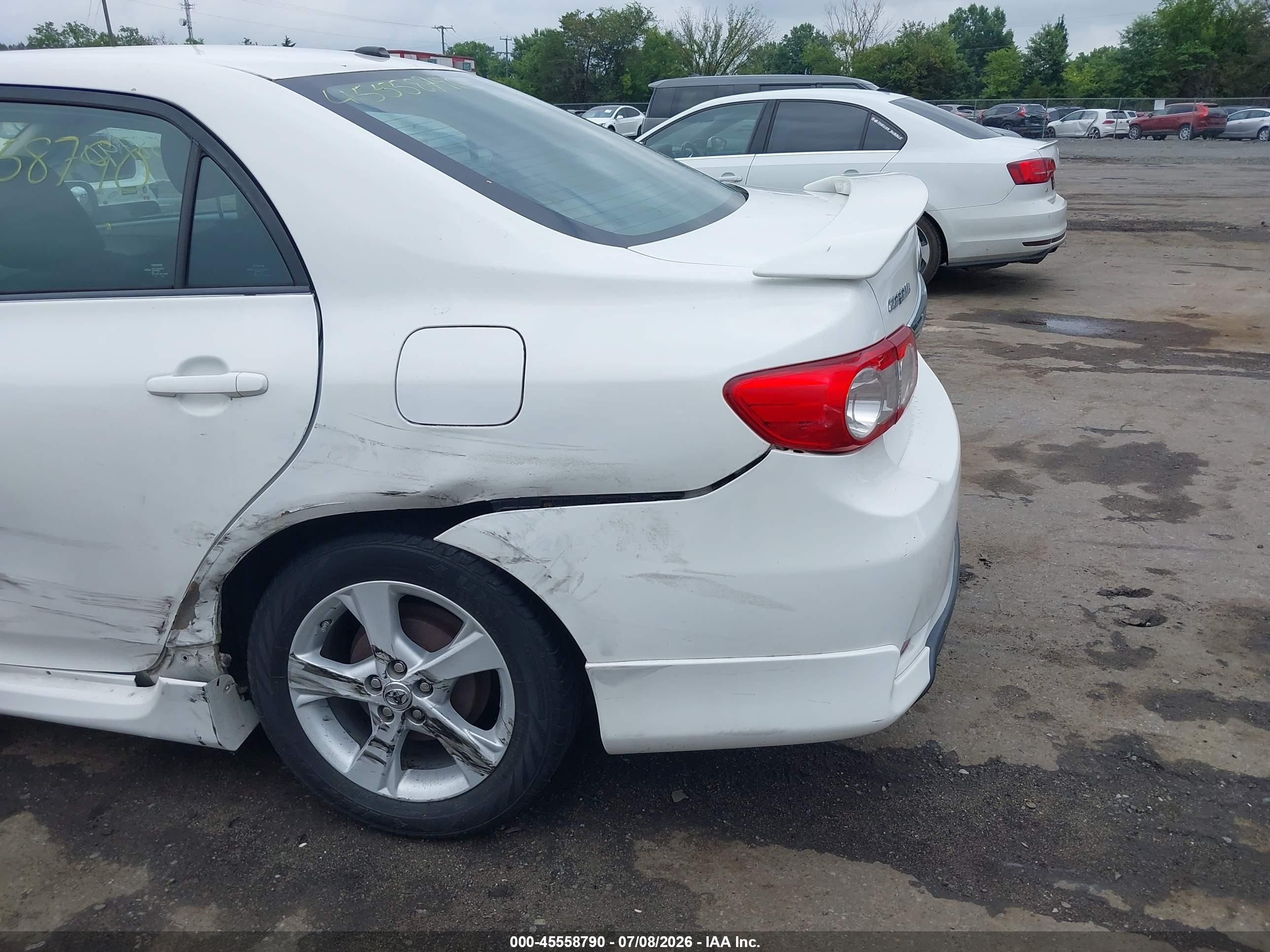 2013 Toyota Corolla S White vin: 5YFBU4EE6DP126156