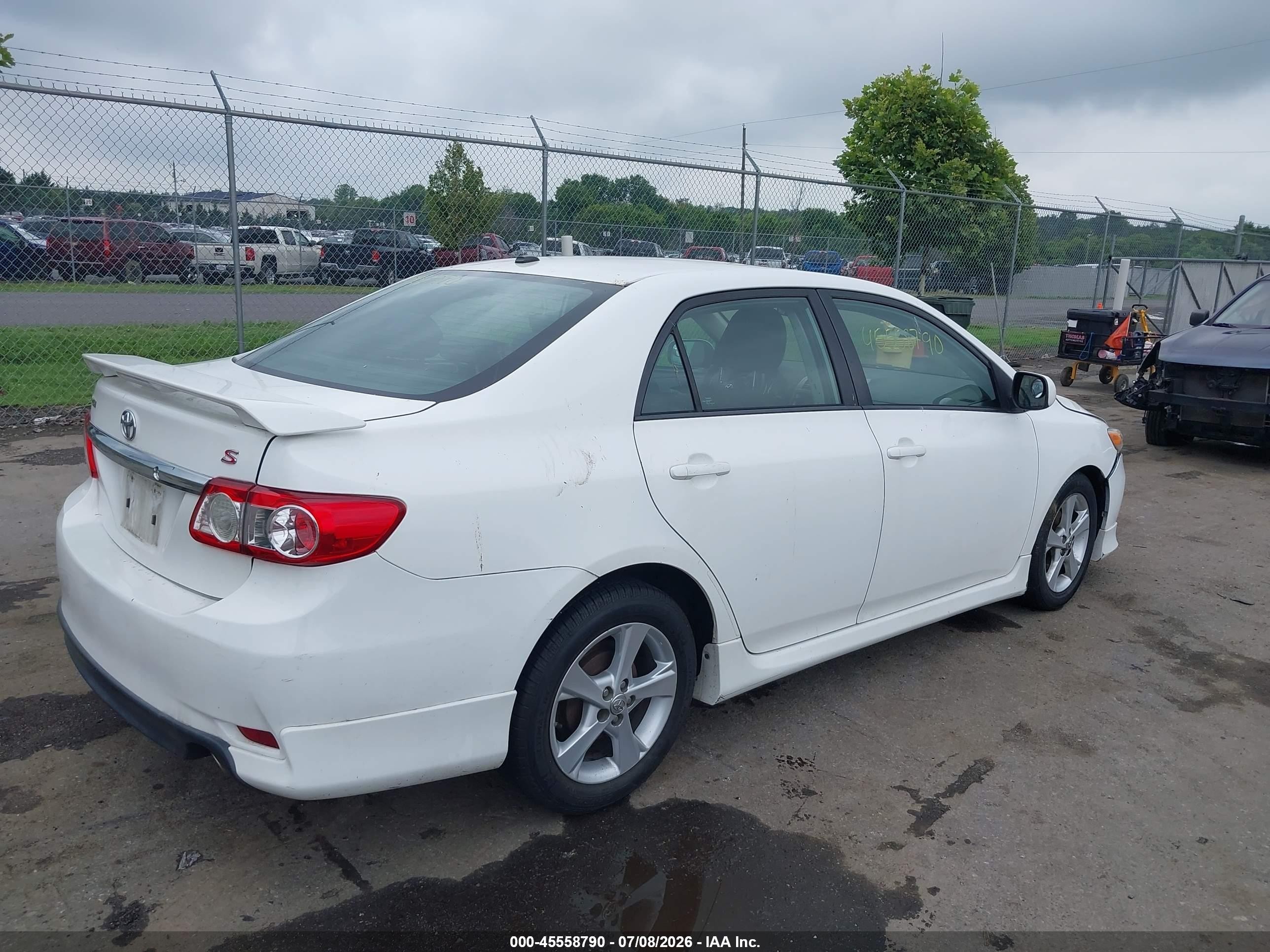 2013 Toyota Corolla S White vin: 5YFBU4EE6DP126156