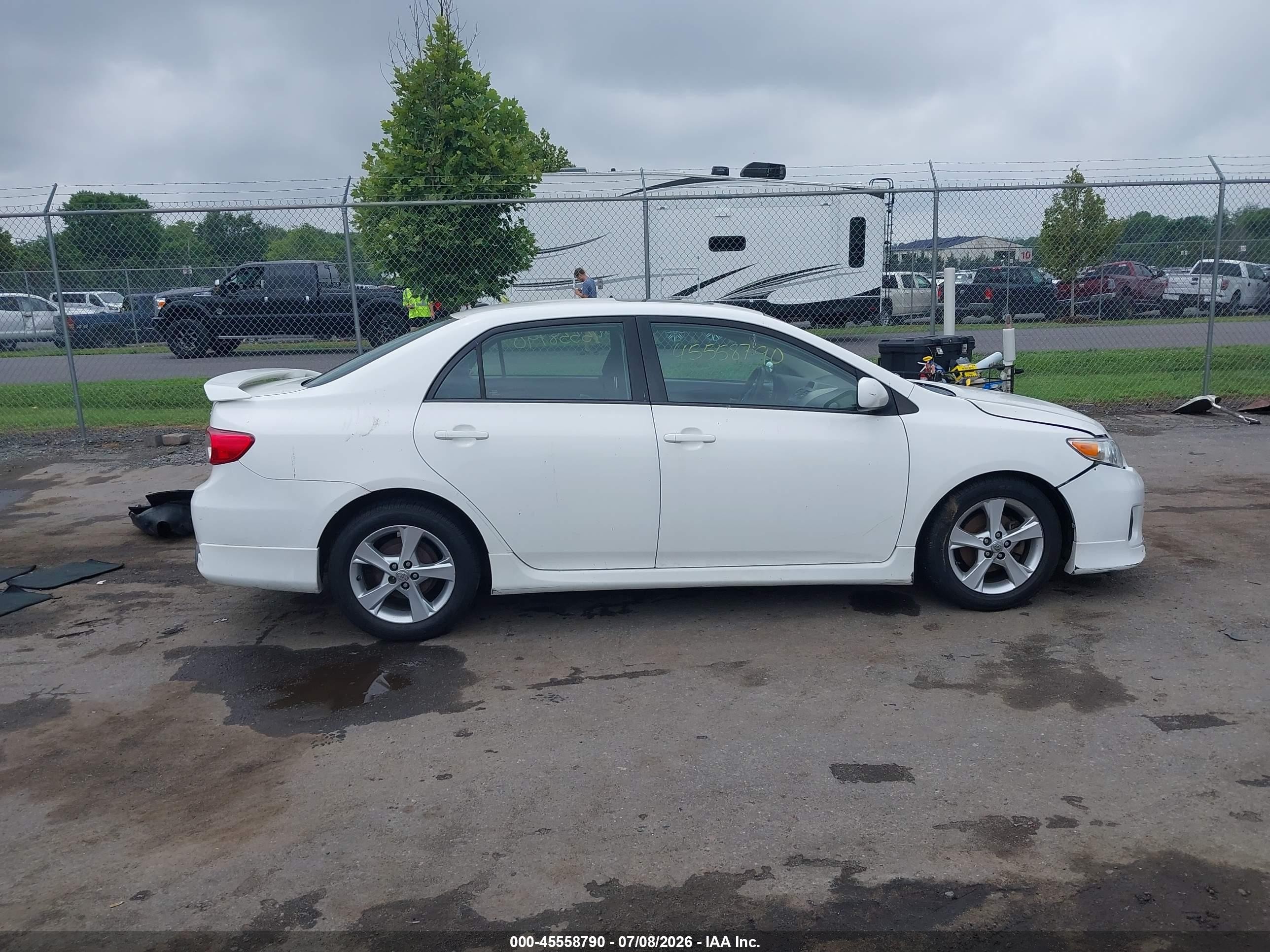 2013 Toyota Corolla S White vin: 5YFBU4EE6DP126156
