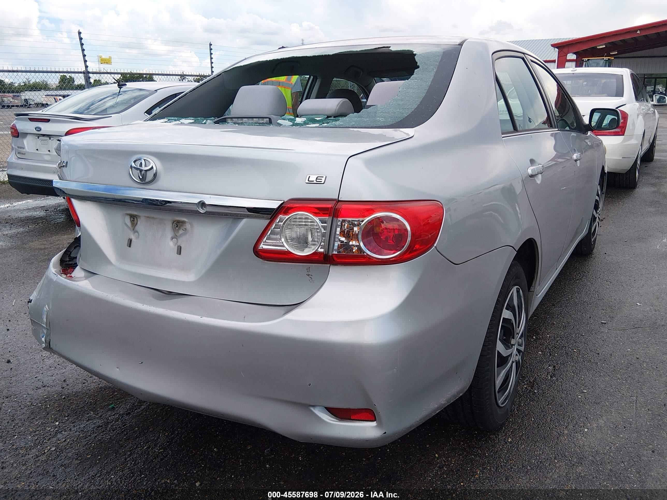 2013 Toyota Corolla Le Silver vin: 5YFBU4EE6DP126769