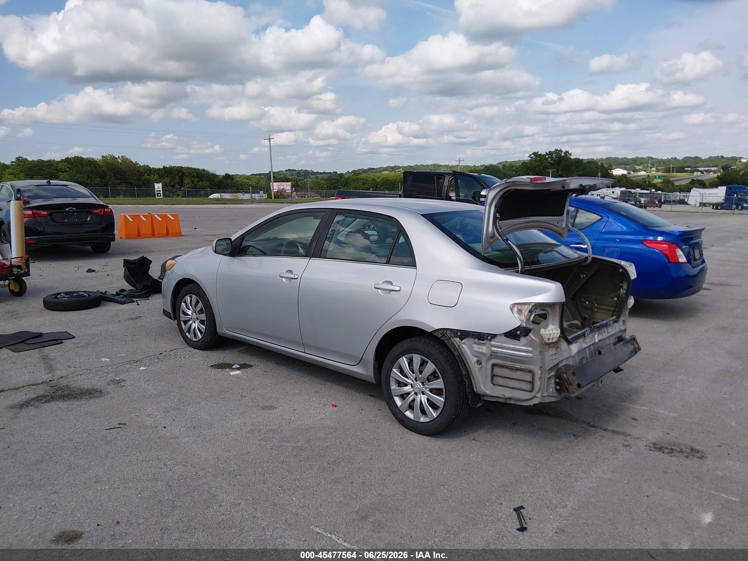 2013 Toyota Corolla Le Серебряный vin: 5YFBU4EE6DP128487