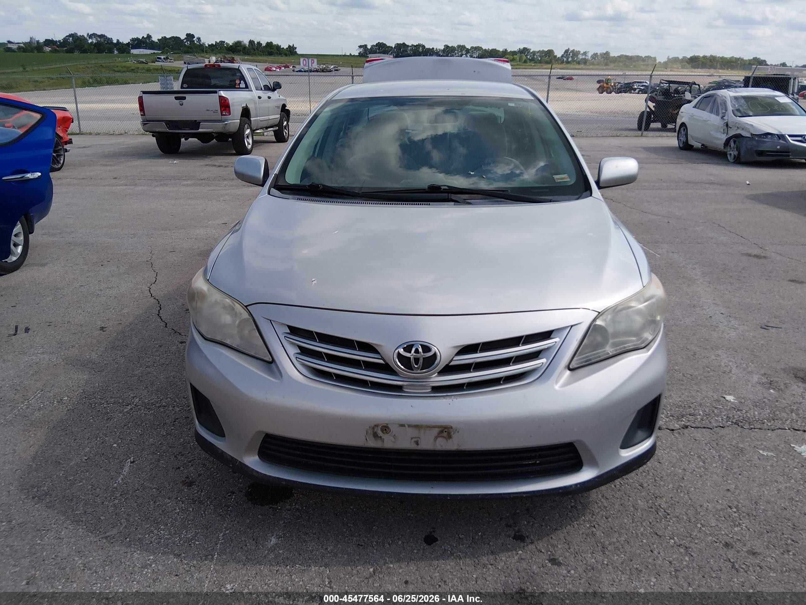 2013 Toyota Corolla Le Серебряный vin: 5YFBU4EE6DP128487